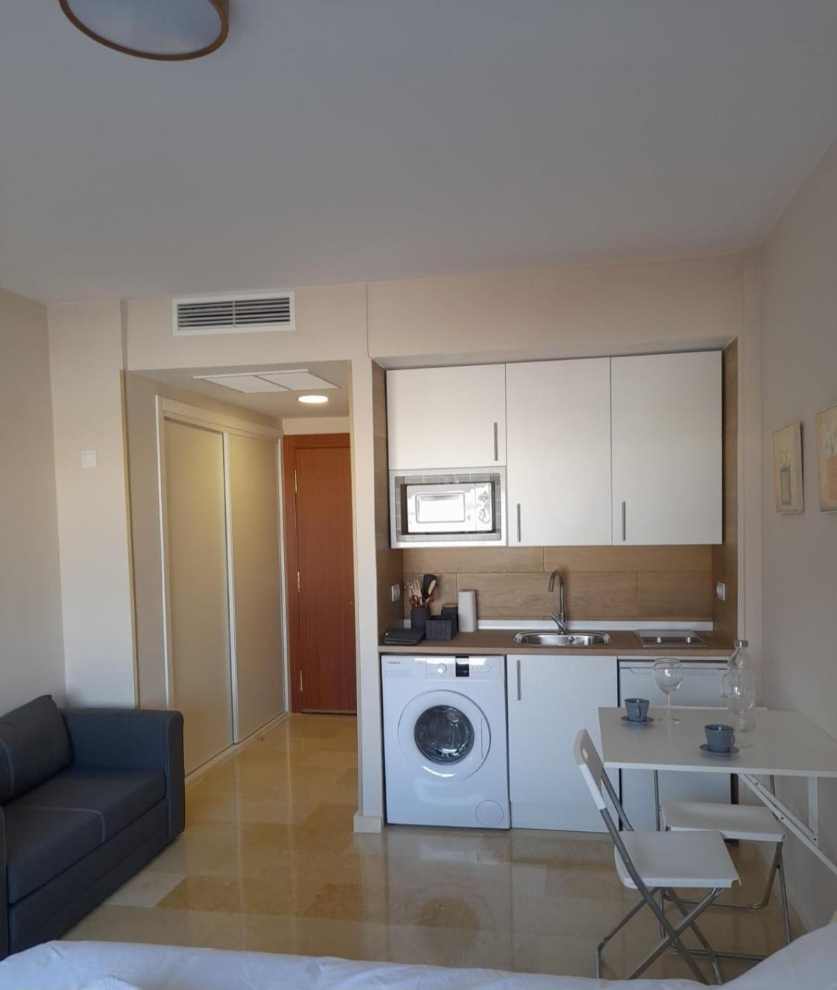 Triana Star Apartment *