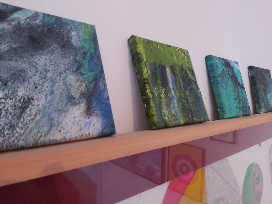 Apartamento Luminoso En El Centro, Con Mucho Arte