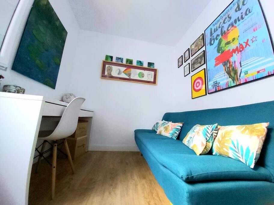 Luminoso En El Centro, Con Mucho Arte Apartamento