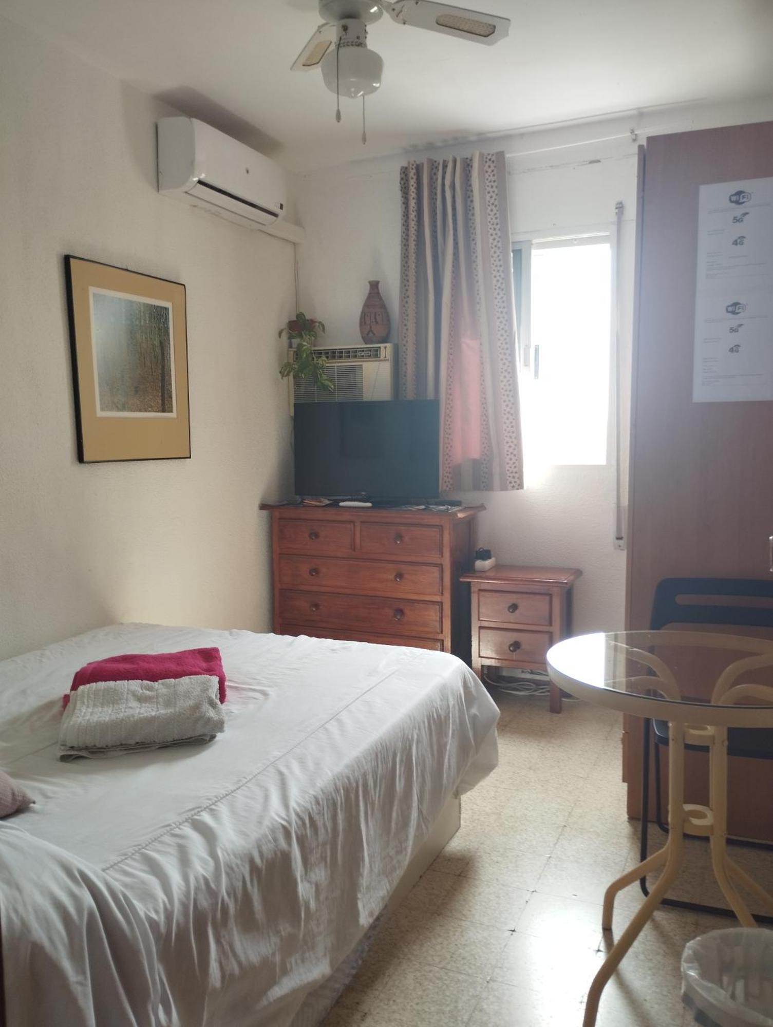 Privadas Con Cama Doble En *