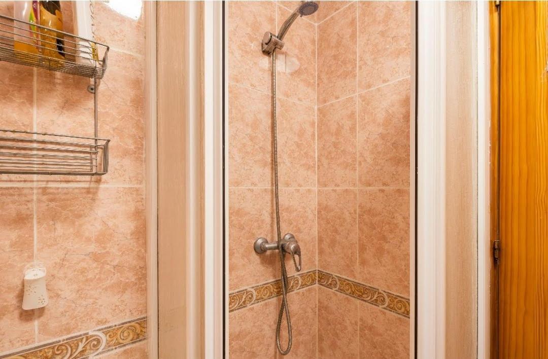 Habitación en casa particular Privadas Con Cama Doble En Sevilla