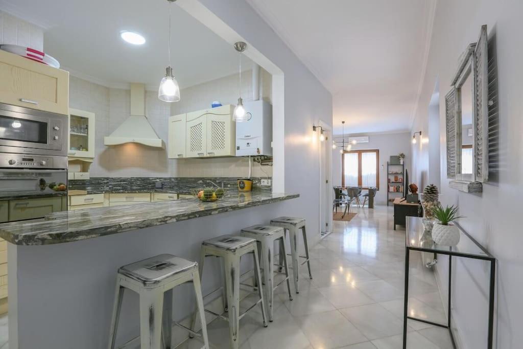 Riverwalk - Puente Triana Apartment Seville