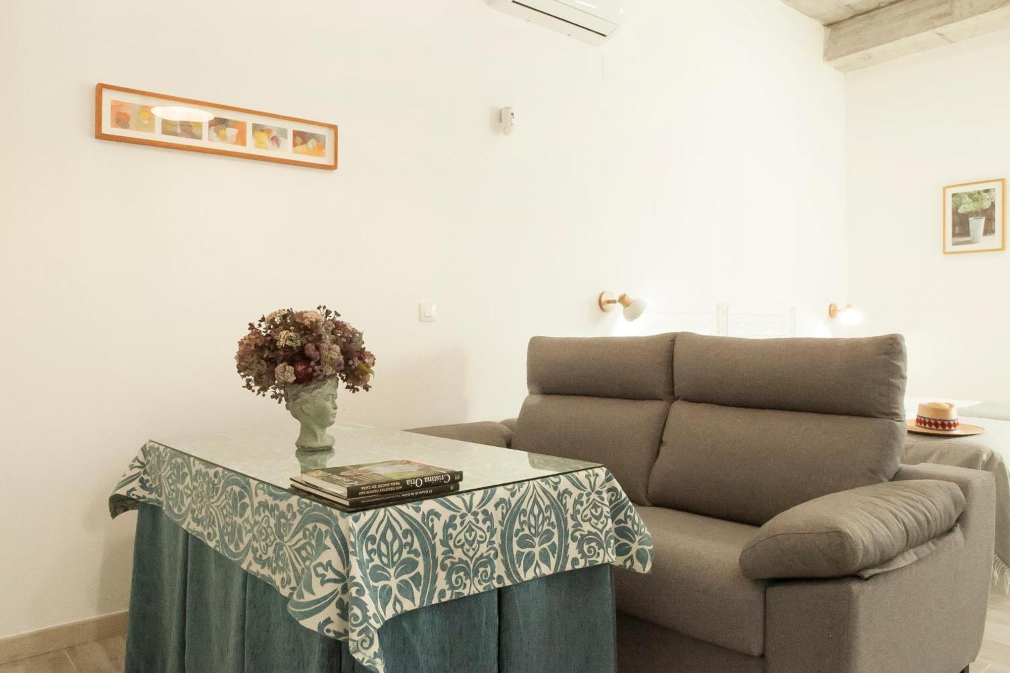 Rg Hospital Valme Apartment *
