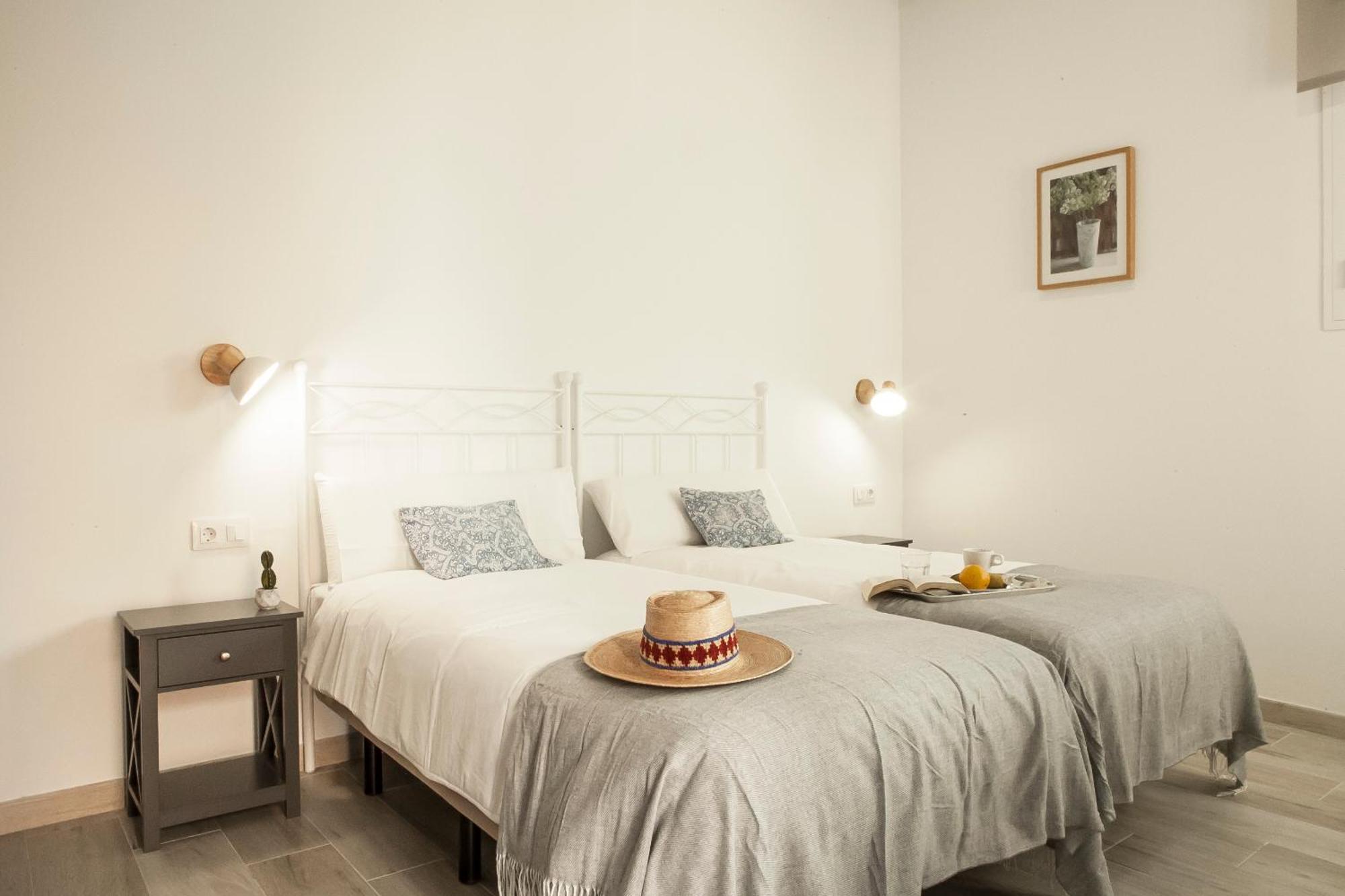 Rg Hospital Valme Apartment
