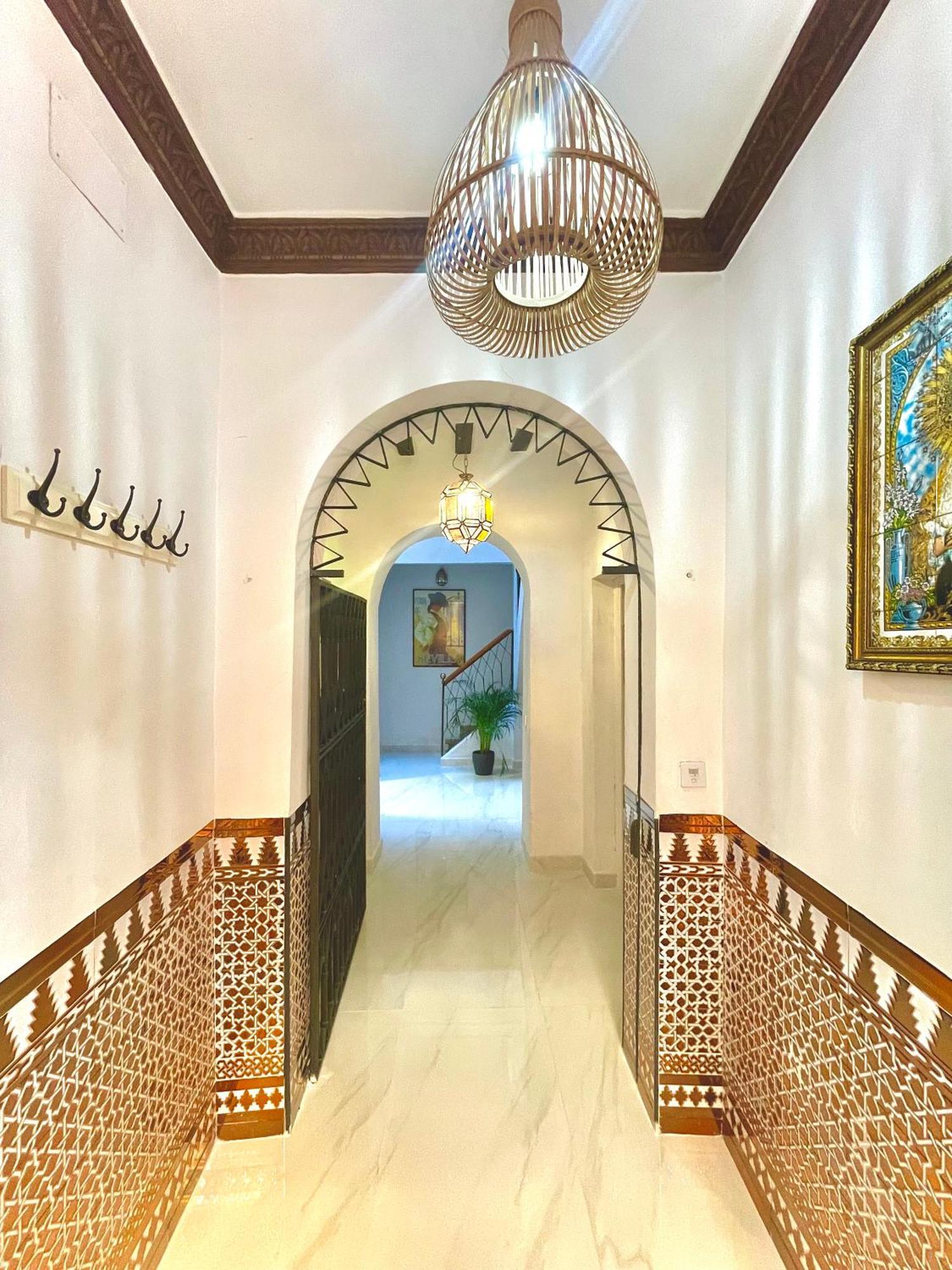 House -rooftop&jacuzzi -stayinseville Sevilla