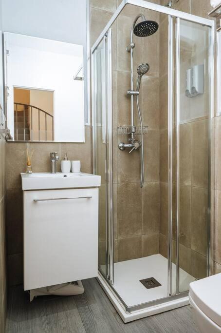 The Secret To A Great In * 1' Giralda Apartment *