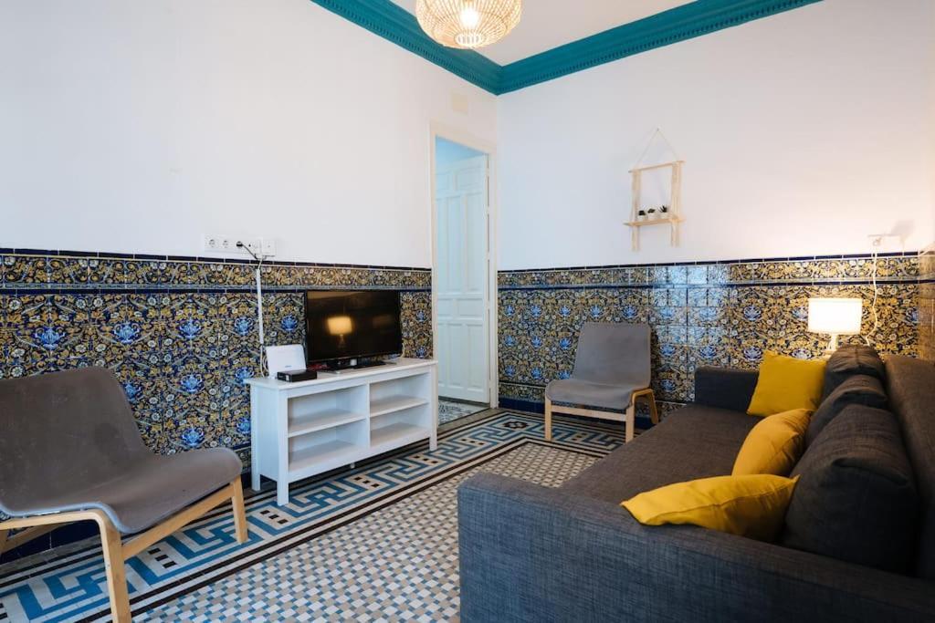 Andalusian Flavour In Heart Of * 4'giralda * Seville