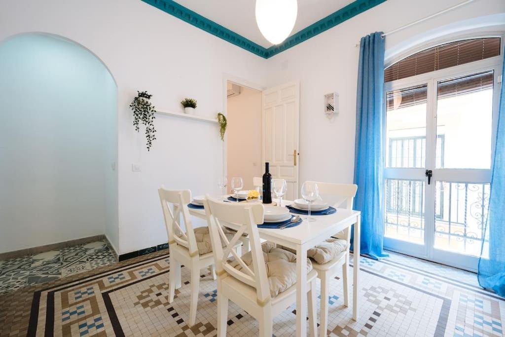 Andalusian Flavour In Heart Of * 4'giralda Seville