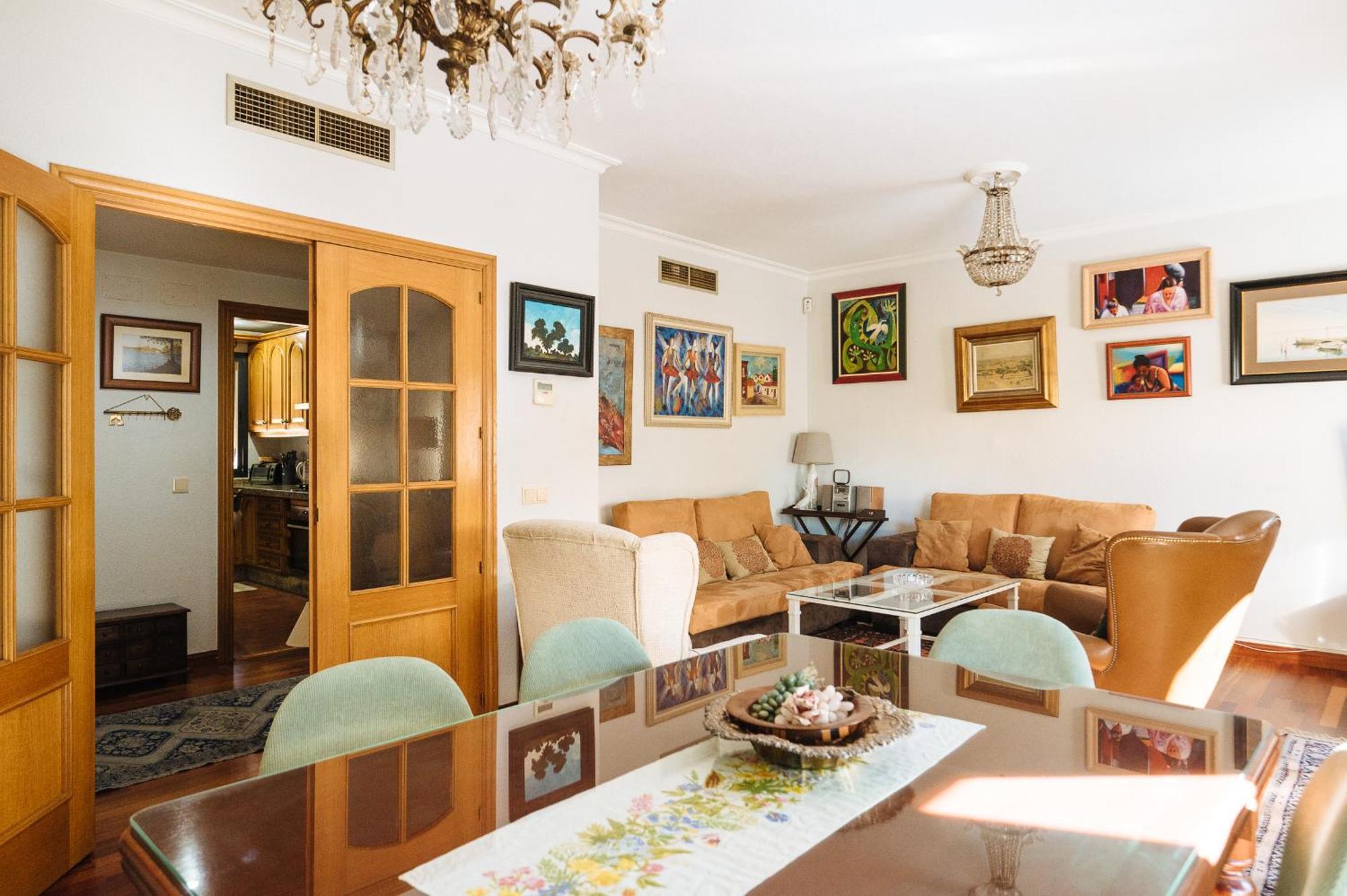 Acogedor Piso Con Parking Santa Justa *