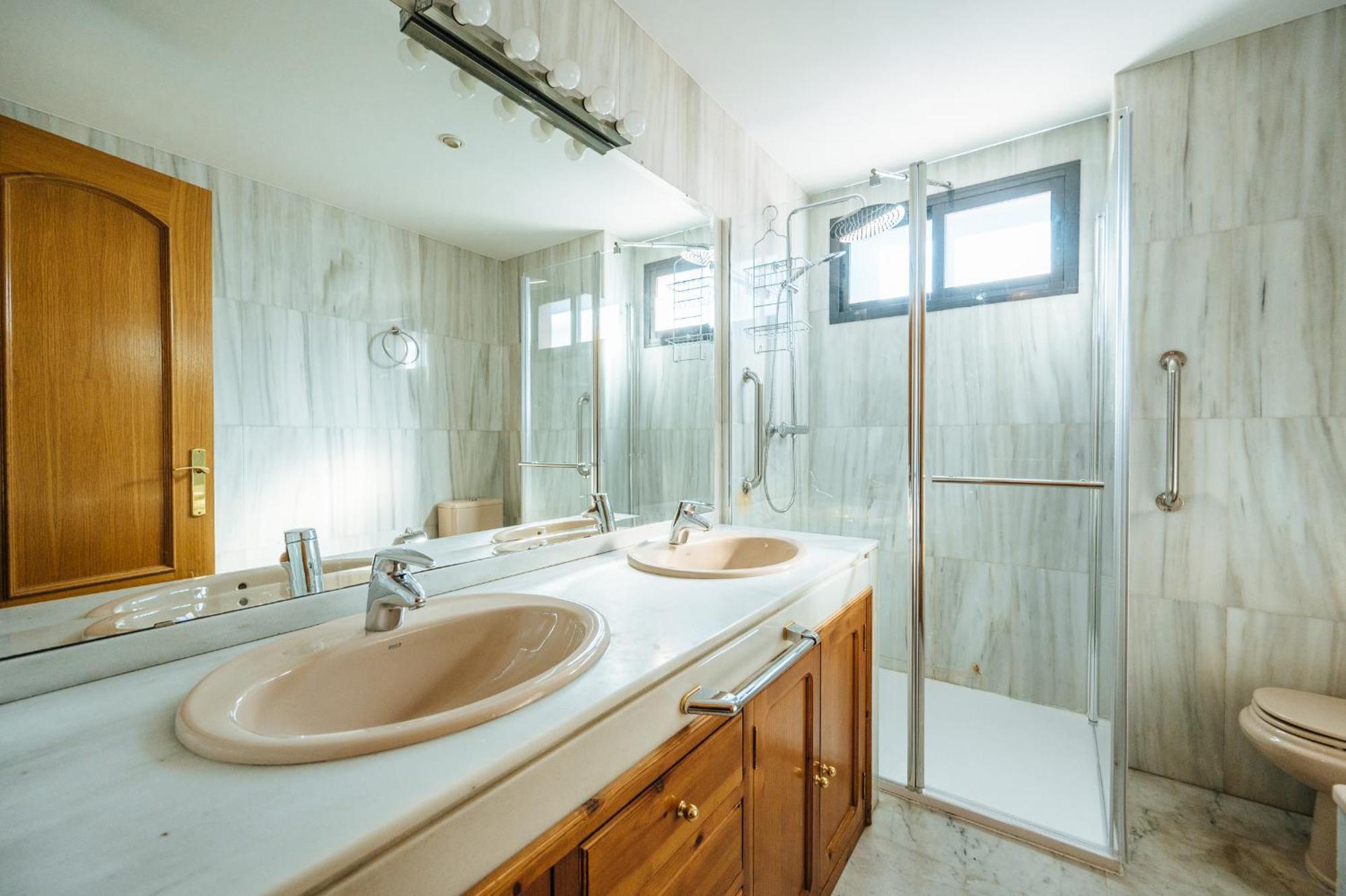 Apartamento Acogedor Piso Con Parking Santa Justa Sevilla