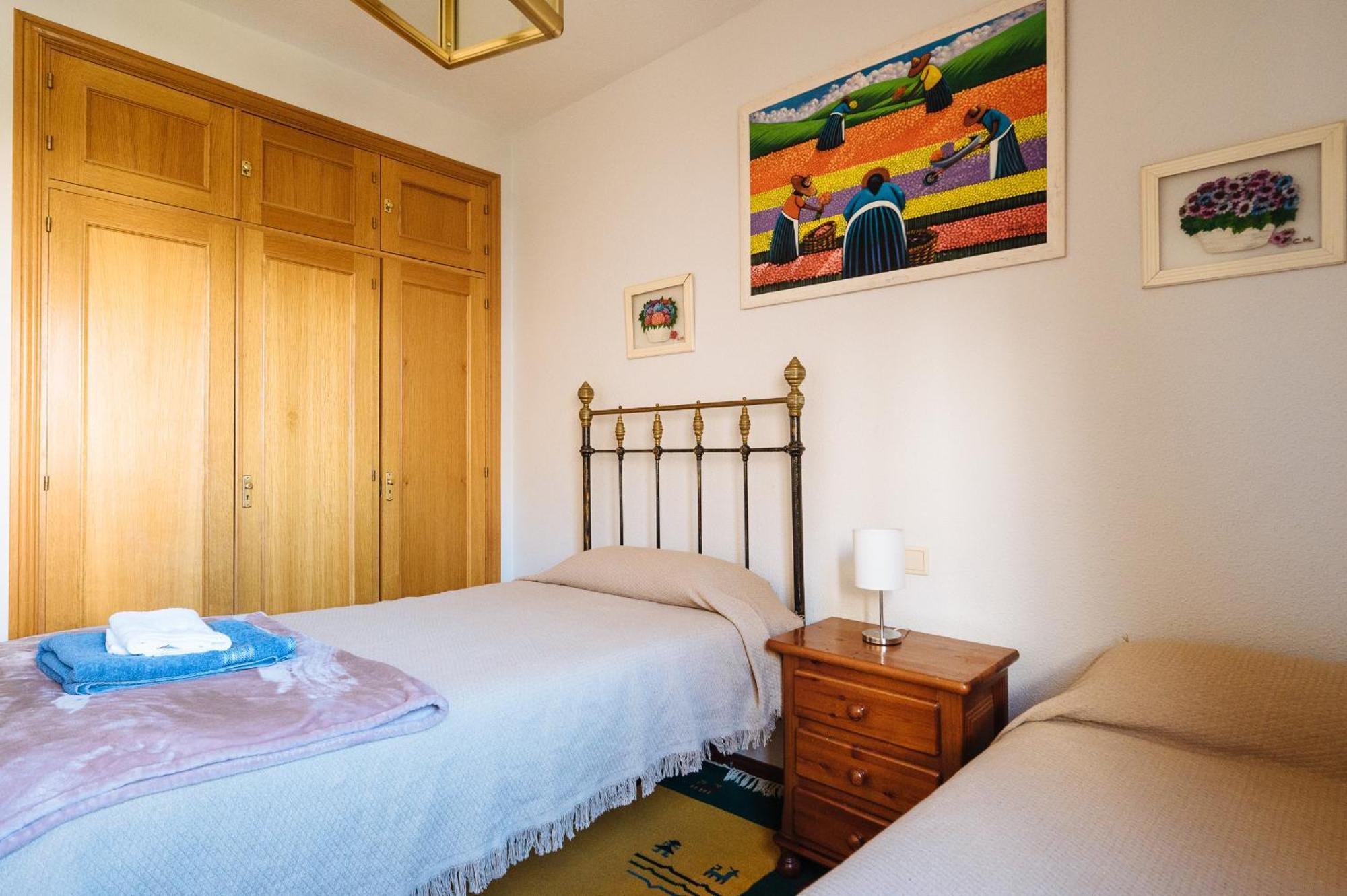 Acogedor Piso Con Parking Santa Justa