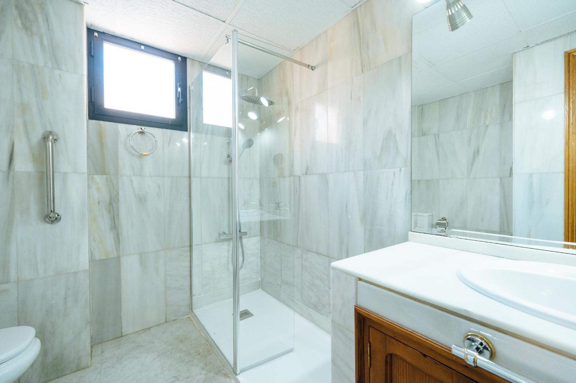 Acogedor Piso Con Parking Santa Justa Apartamento *