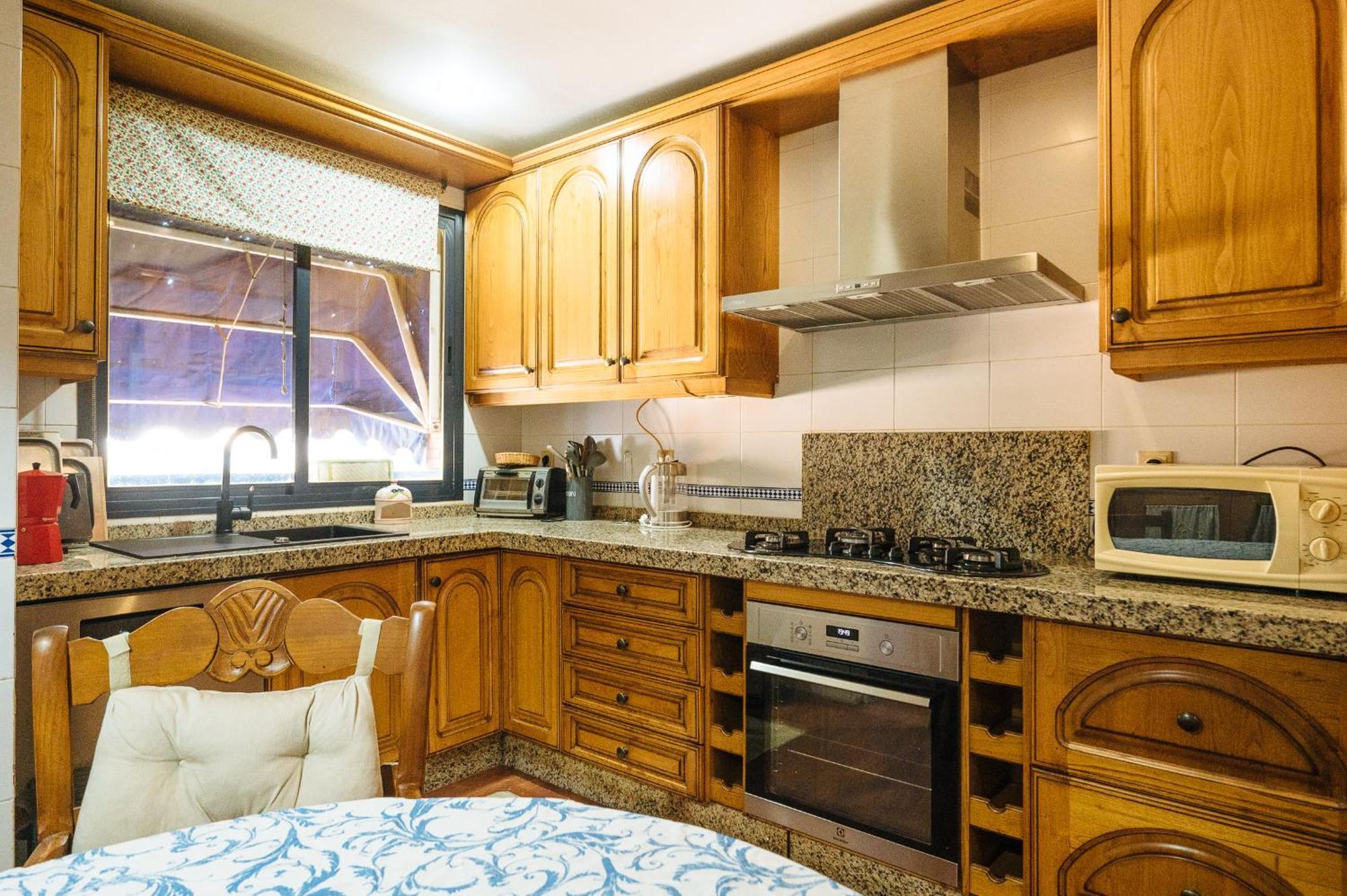 Acogedor Piso Con Parking Santa Justa * Sevilla