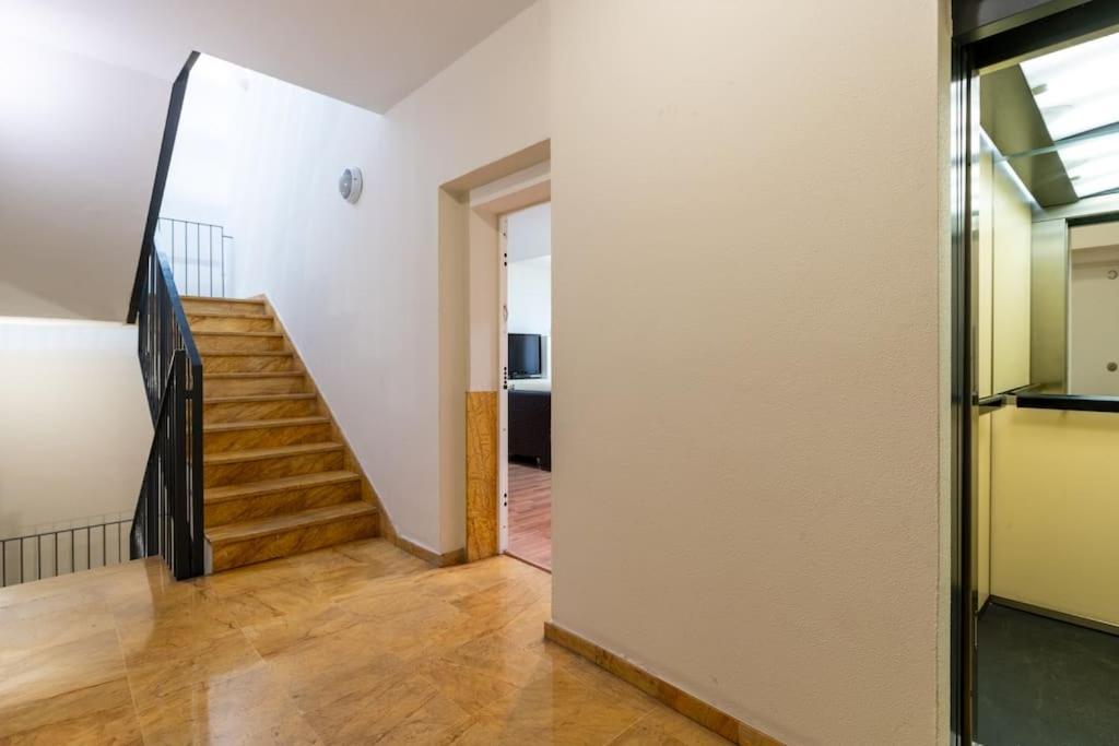 Behouse San Lorenzo Apartment Seville