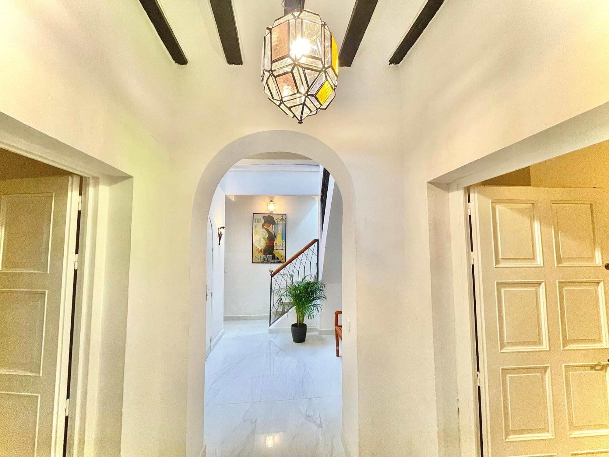 House -rooftop&jacuzzi -stayinseville Villa