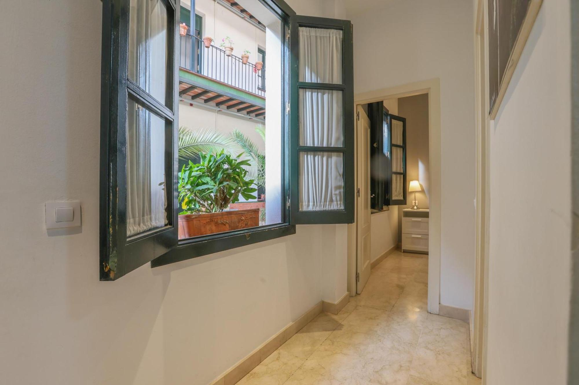 Patio De La Cartuja - 4 Pax Apartment Seville