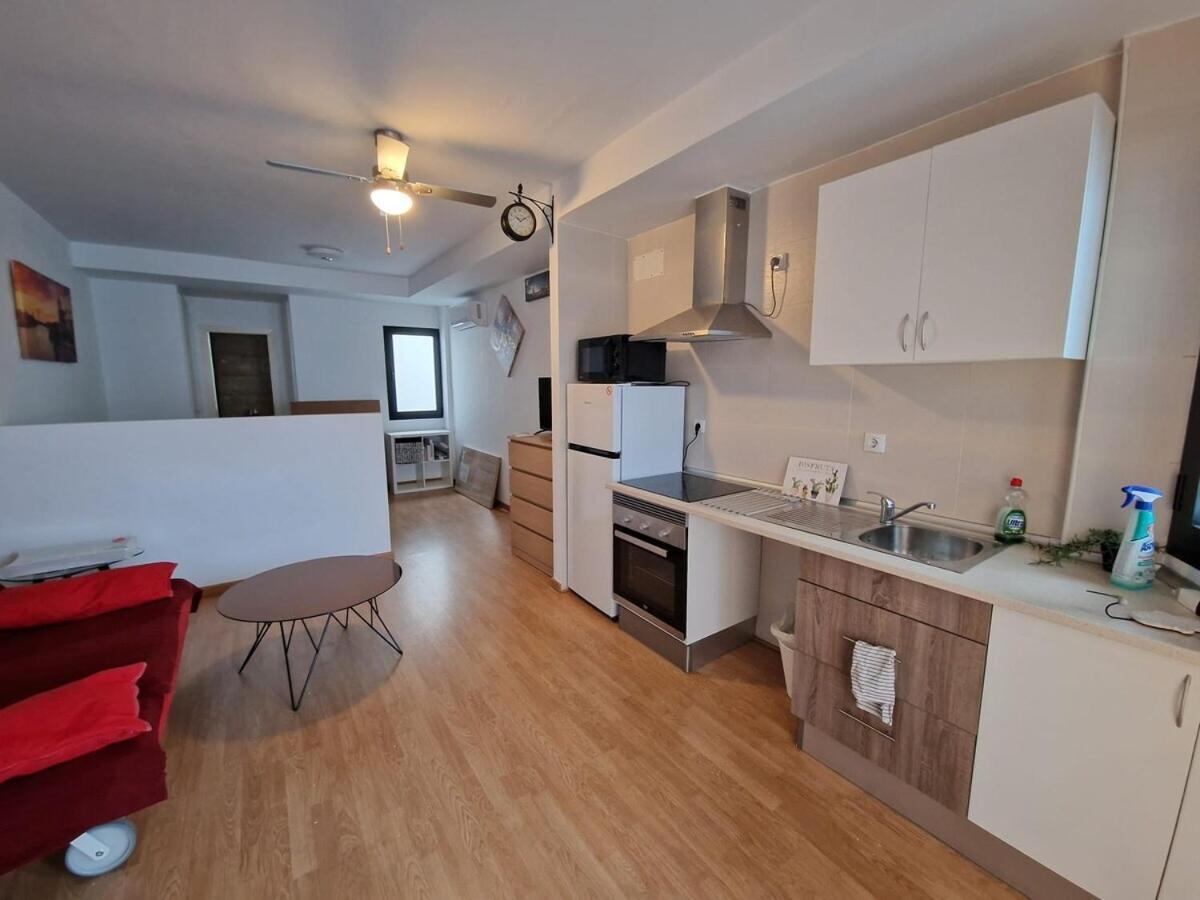 Castilla Del Patrocinio, Coqueto De 1dormitorio Apartamento Sevilla