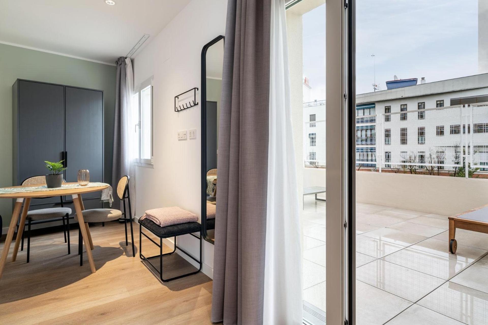 Limehome Ronda De Capuchinos Seville