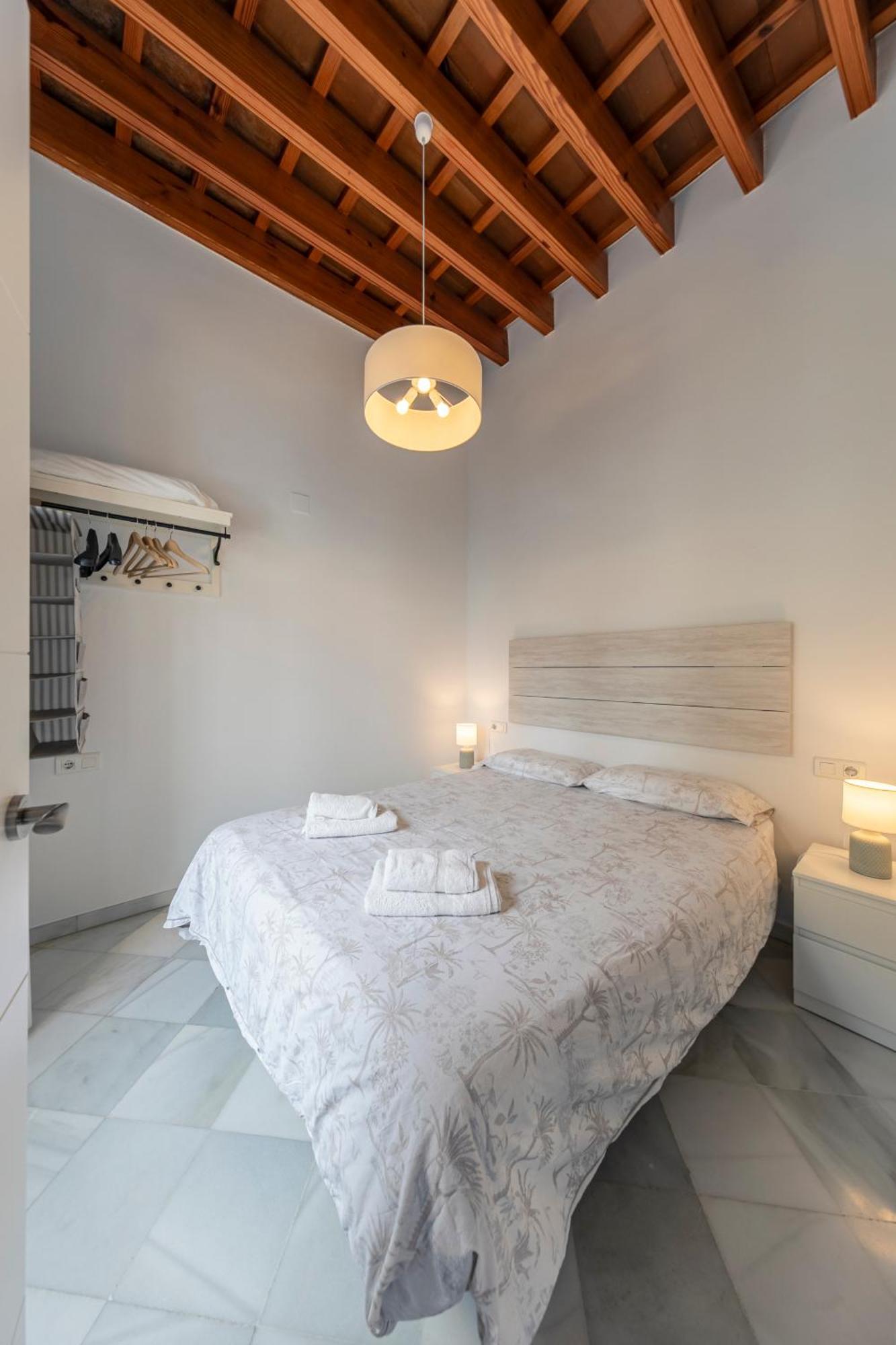 Arco Del Postigo Apartment *