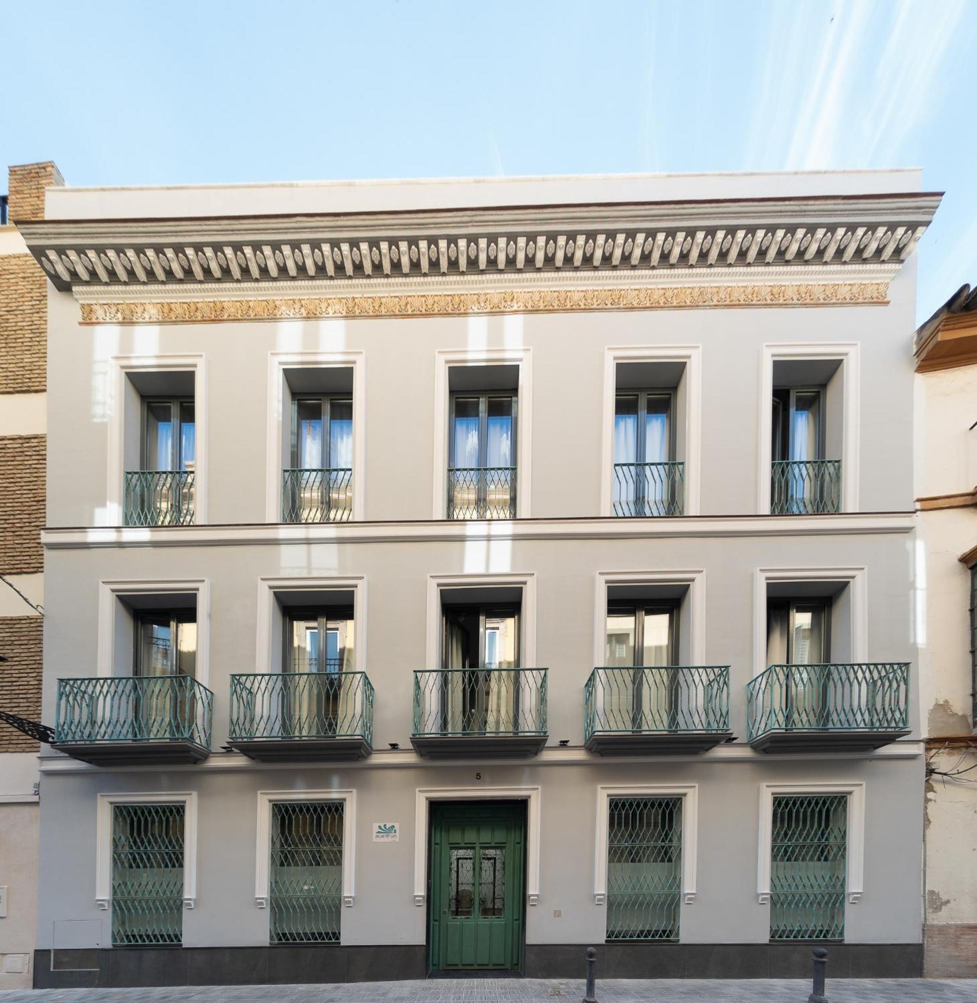 Acanthus Apartment Seville