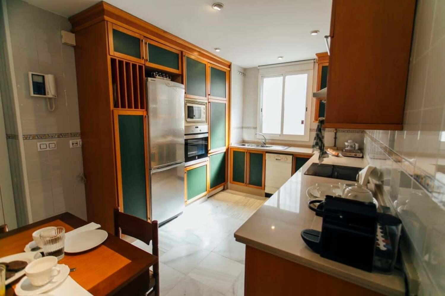 Wide And Bright- 3bd 2bth- Arenal Apartment *