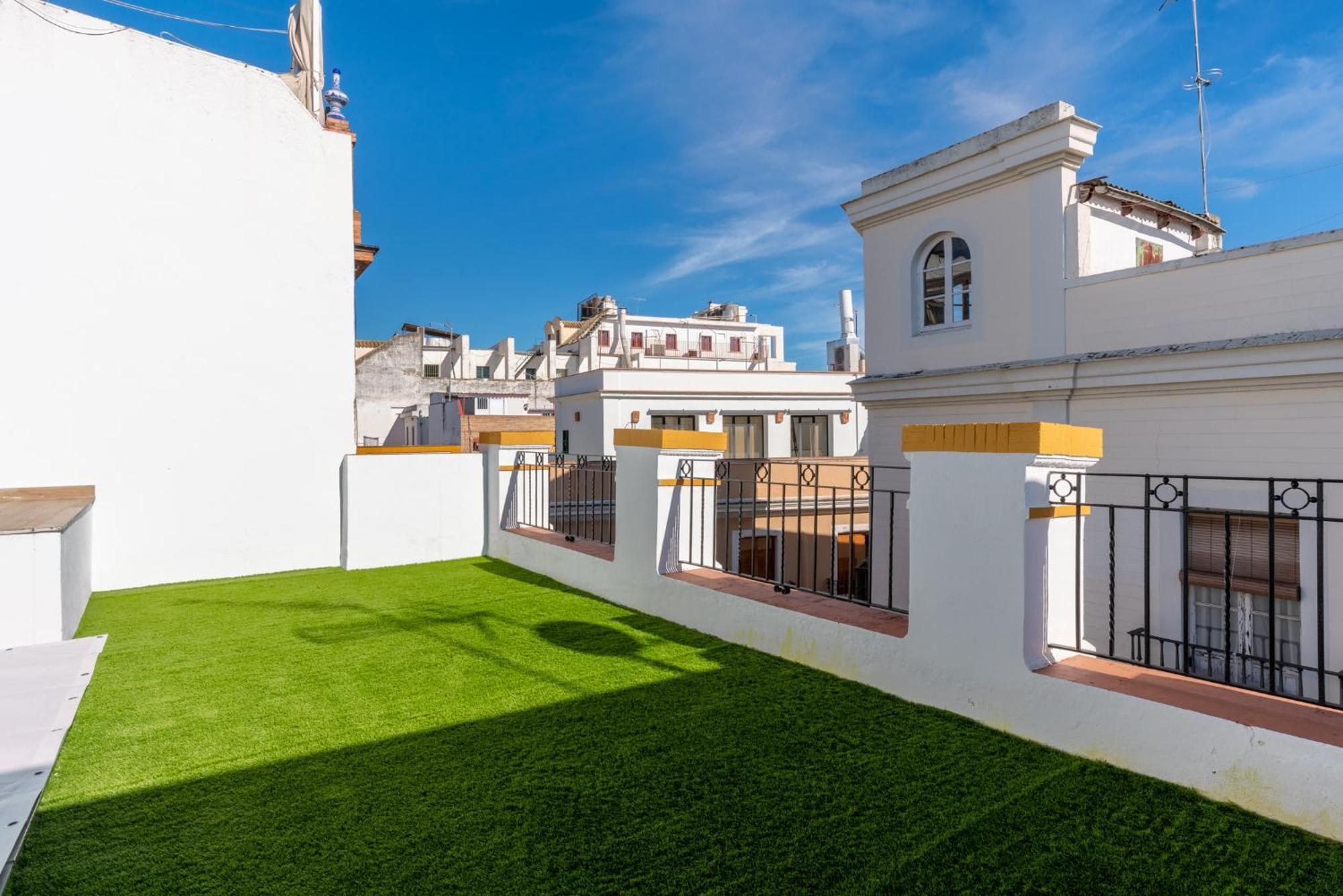 Apartment Santa Barbara Suites, Seville