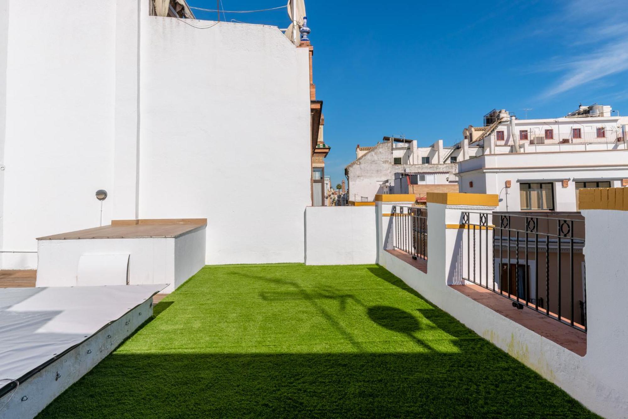 Apartment Santa Barbara Suites, Seville