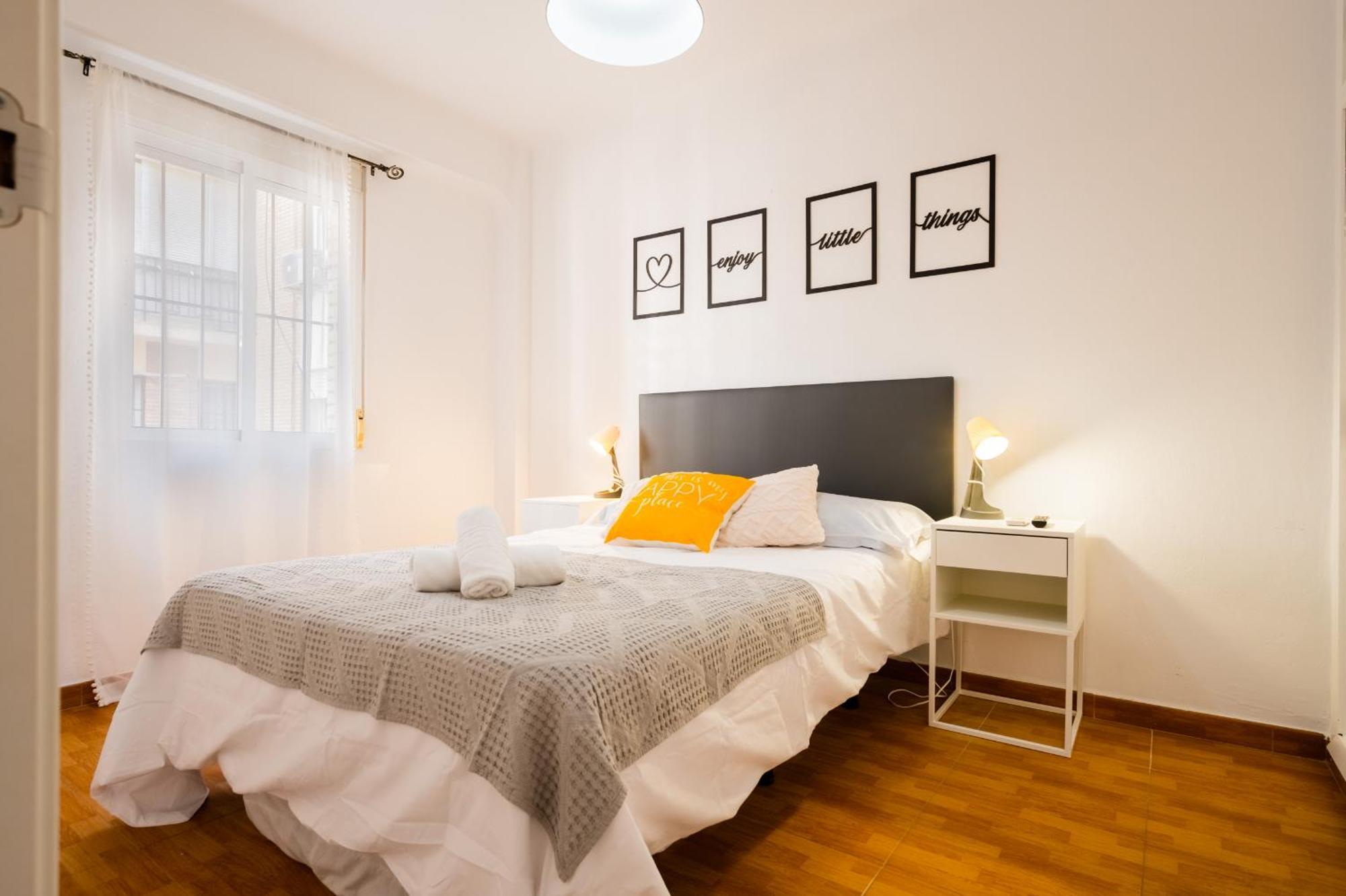 Cerca Del Centro Y Estacion De Tren,parking Privado Gratis, Bicis Gratis Apartment Seville