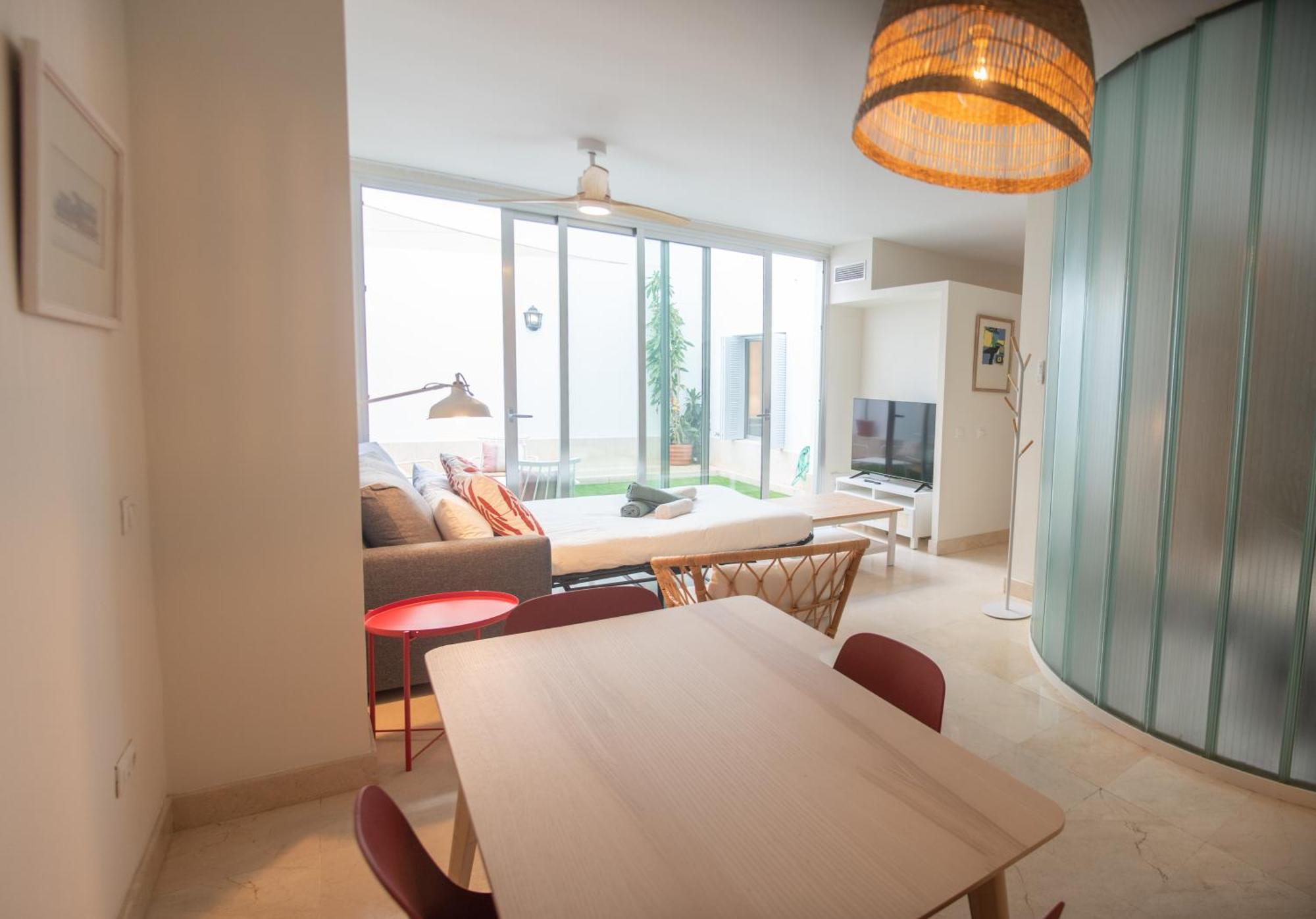 Tentudia Charming With Private Roof-top Or Patio In San Bernardo By Ocityzen Seville