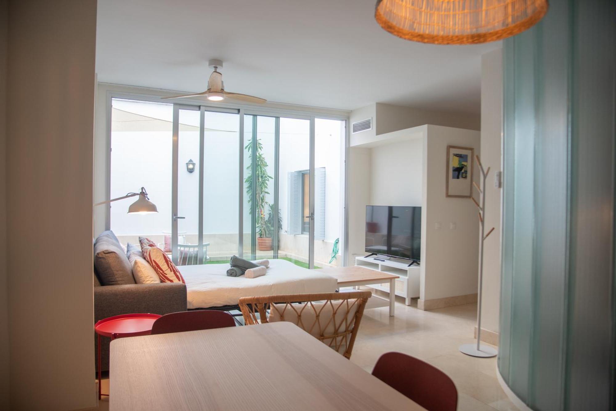 Apartment Tentudia Charming With Private Roof-top Or Patio In San Bernardo By Ocityzen Seville