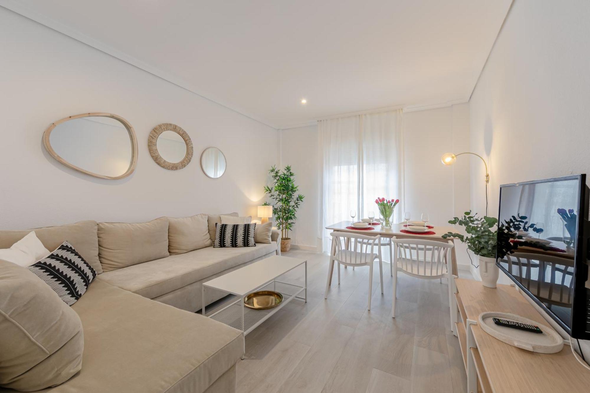 Isg Becquer Free Parking Inside The Building Apartment *