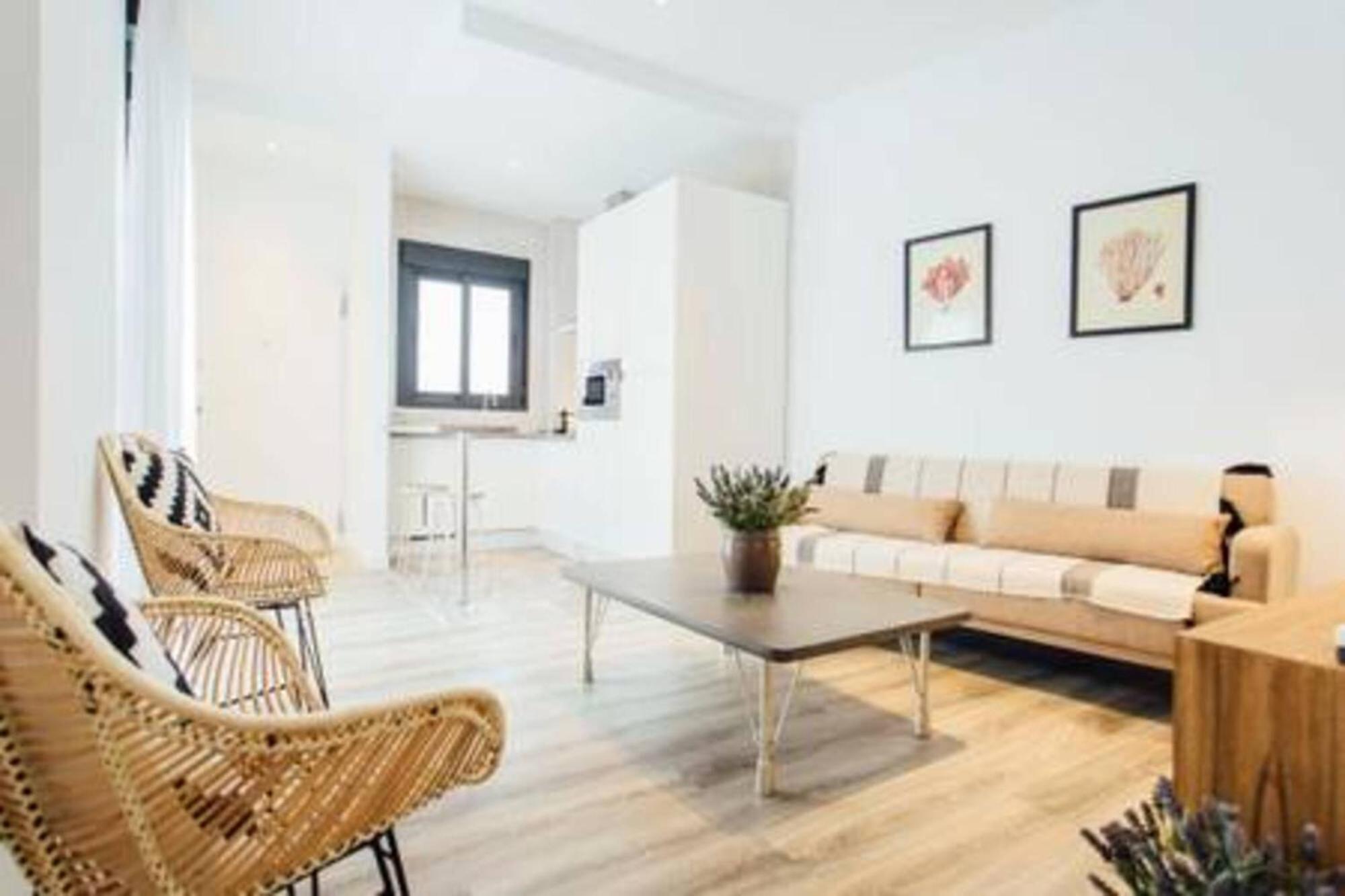 Apartment Cozy And Functional- 2bd 1bth - Alfalfa *