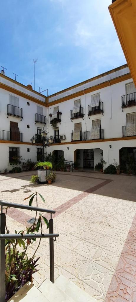 Budget And Cute With Balcony Center Seville