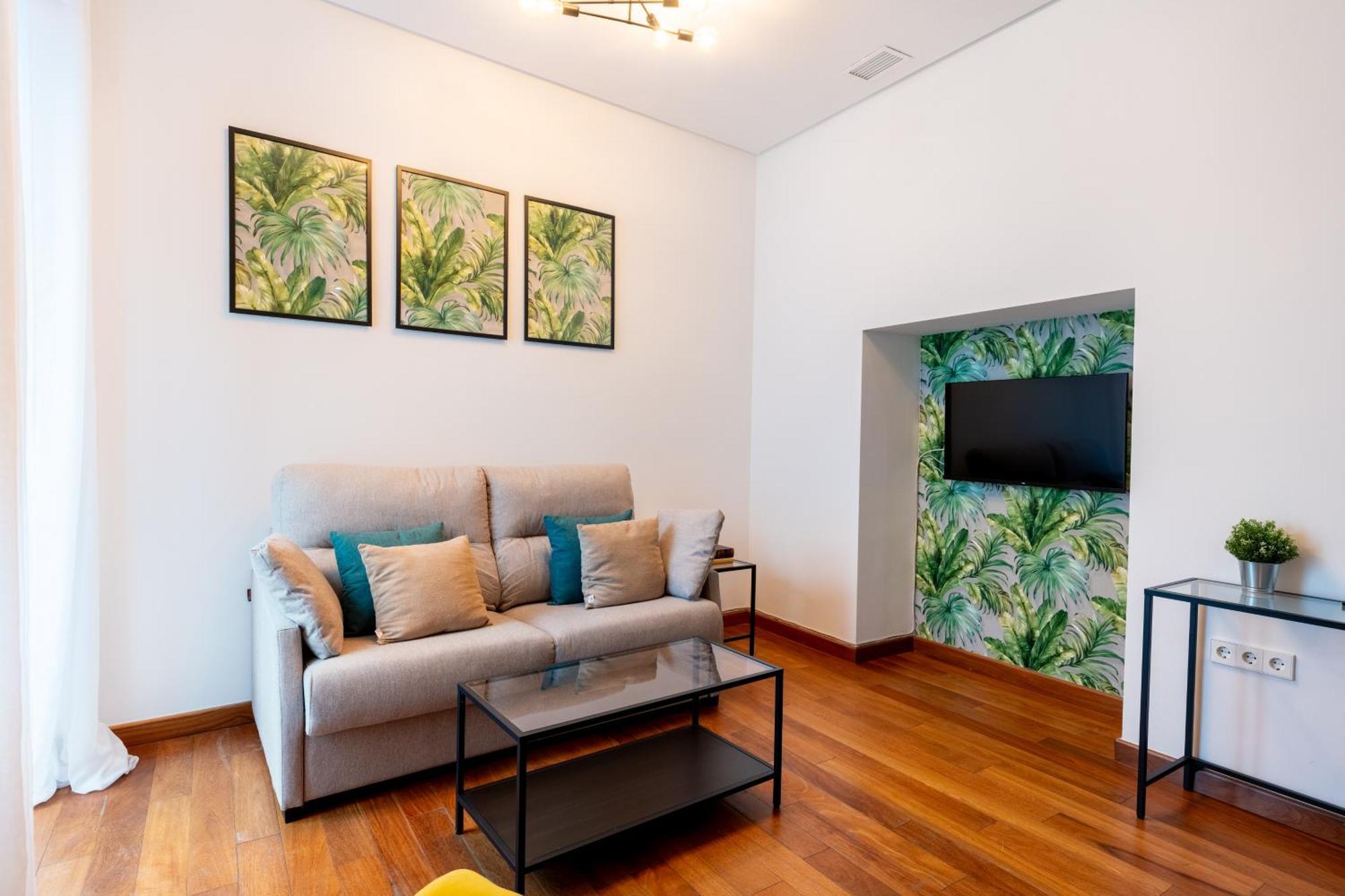Ry Aparcamiento Incluido Junto A Catedral Ideal Parejas * Sevilla