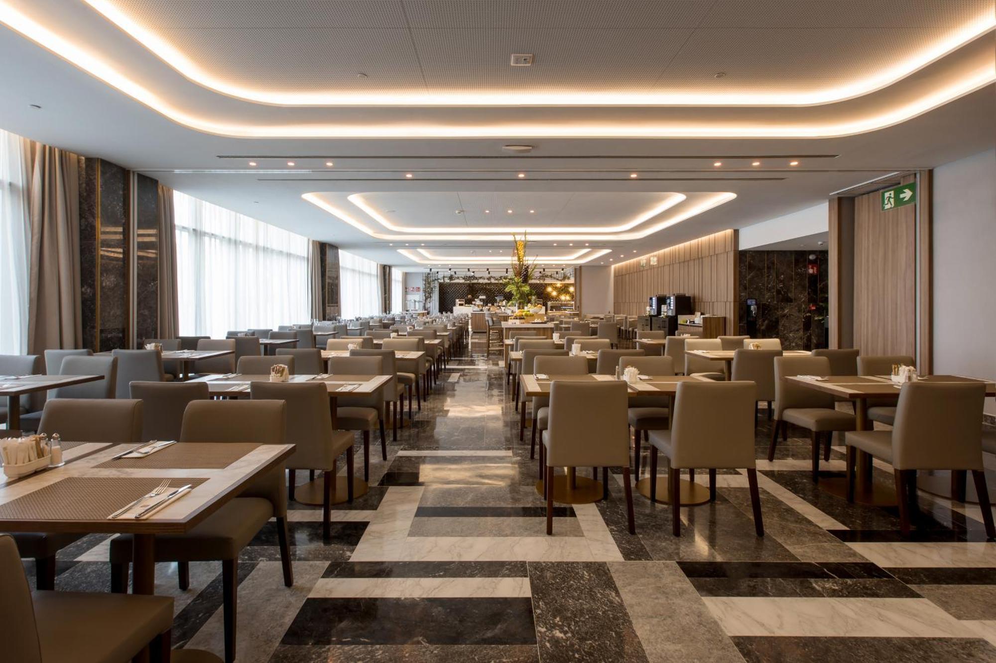 Giralda Center 4* Seville