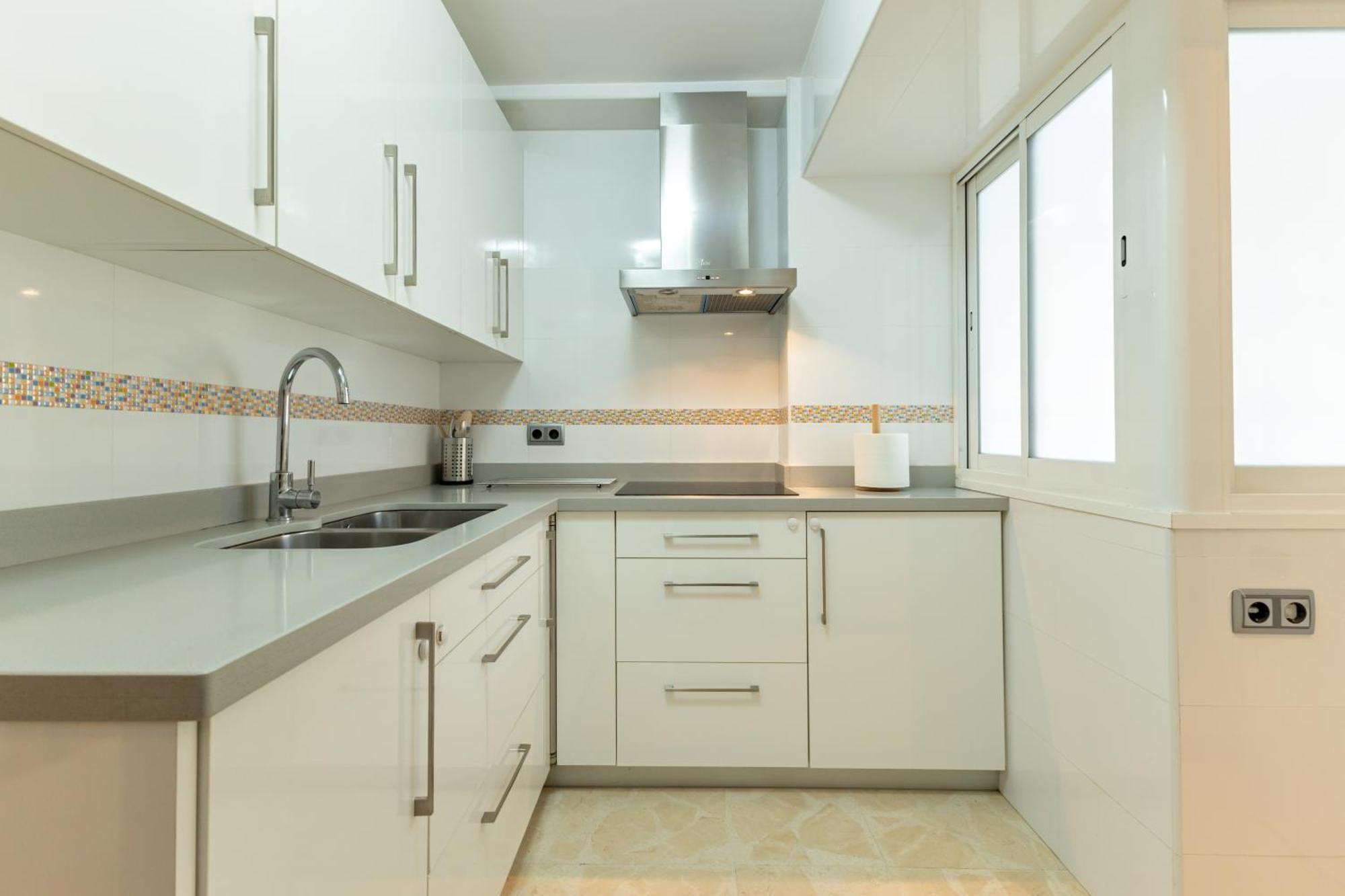 Charming 3 Bedroom At Triana Center By Oui Apartment *