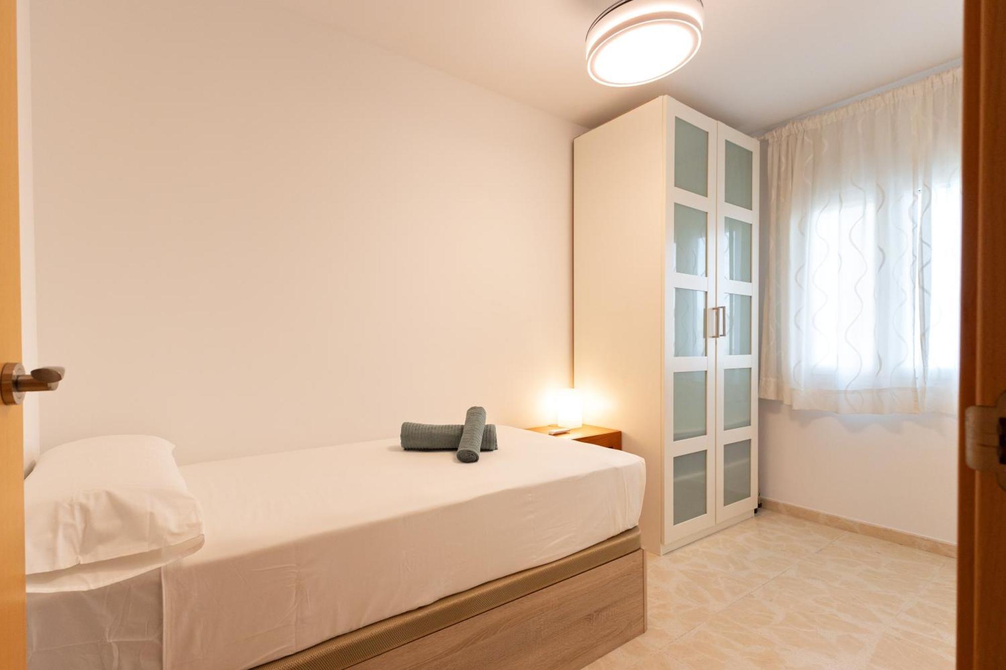 Charming 3 Bedroom At Triana Center By Oui Apartment
