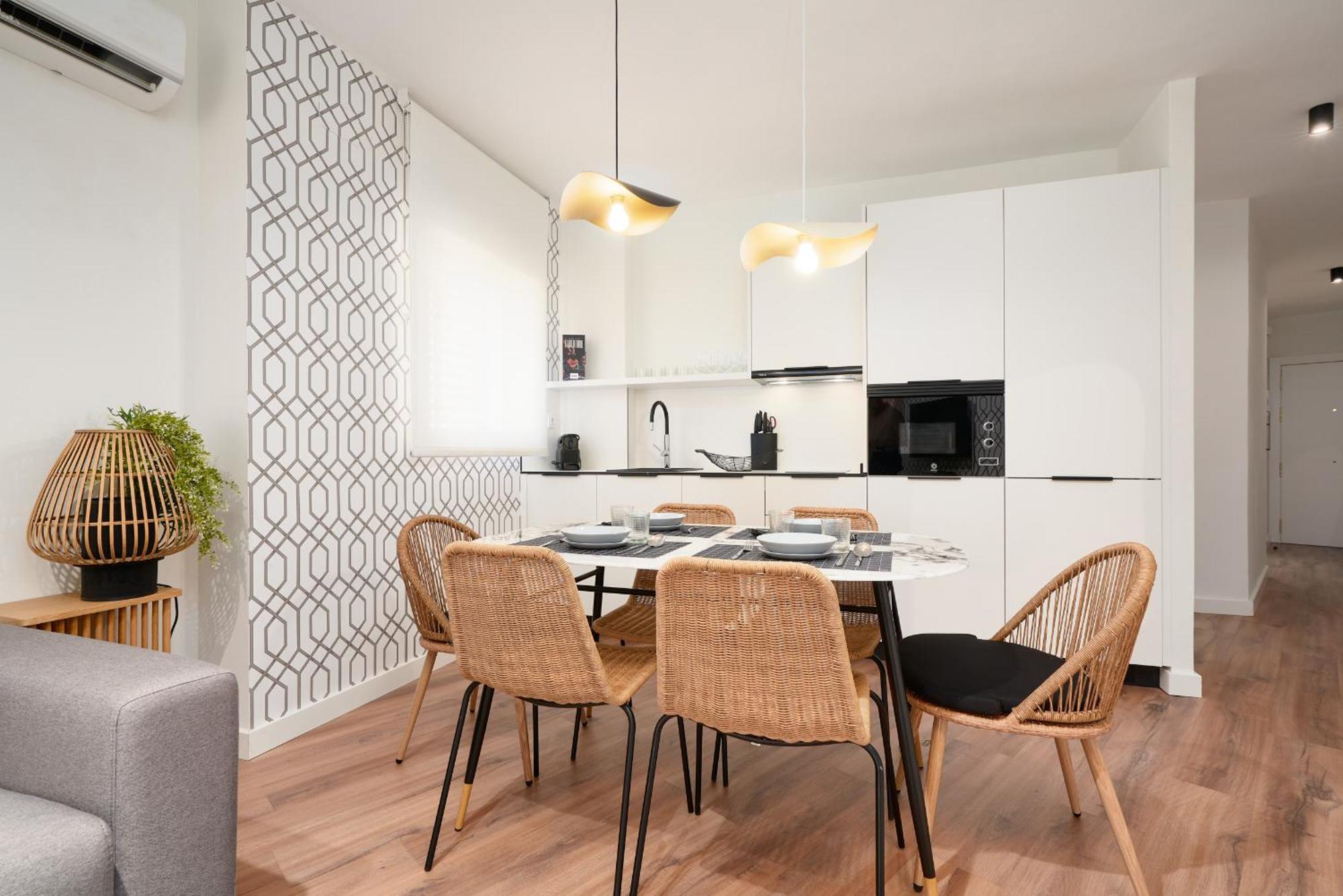 Apartment Sunn Amador De Rios, By Homing U