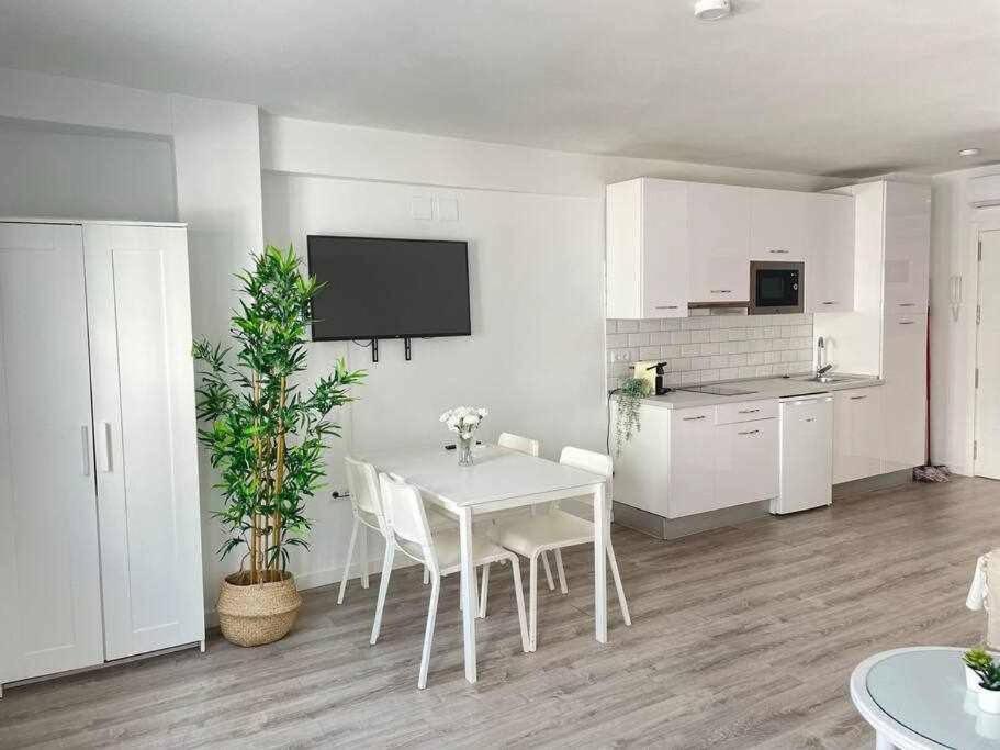 Acogedor Y Agradable Estudio Muy Centrico - Arenal Apartment *
