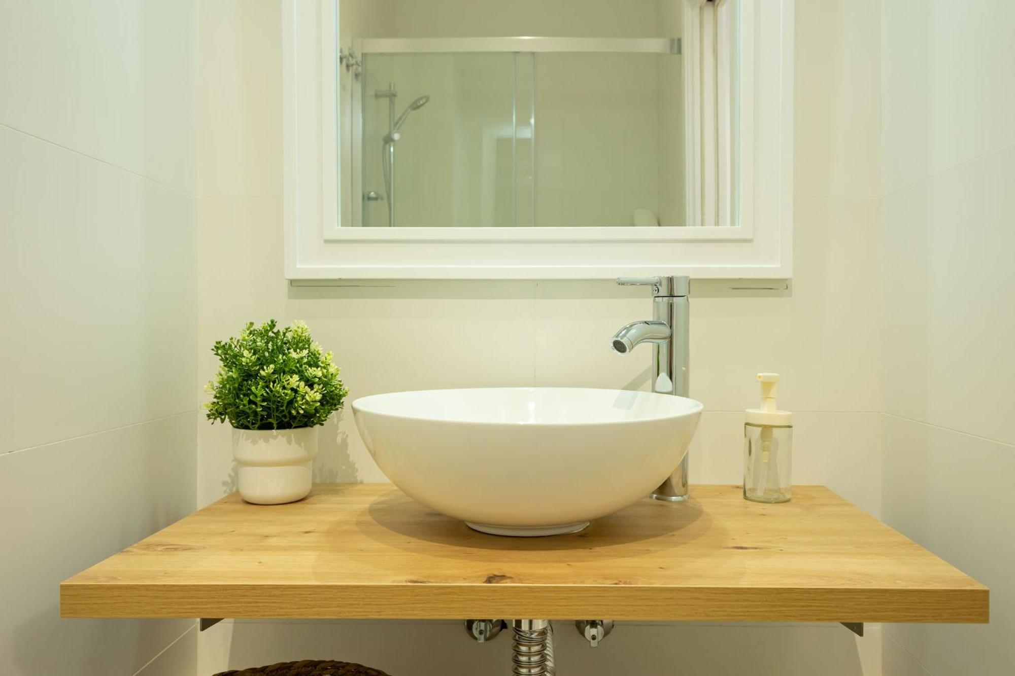 New! La Casa Del Cerrajero Apartment Seville
