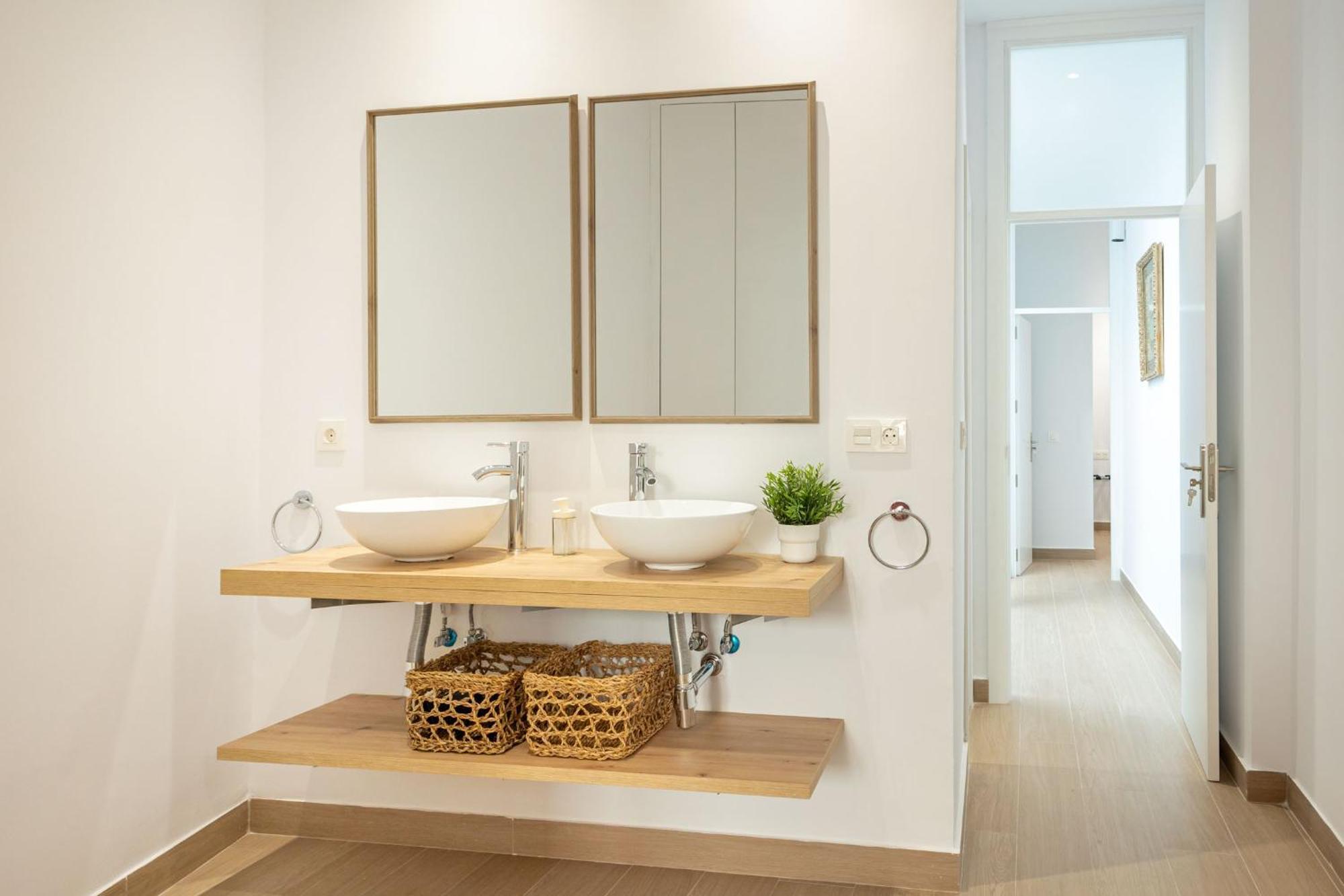 New! La Casa Del Cerrajero Apartment Seville