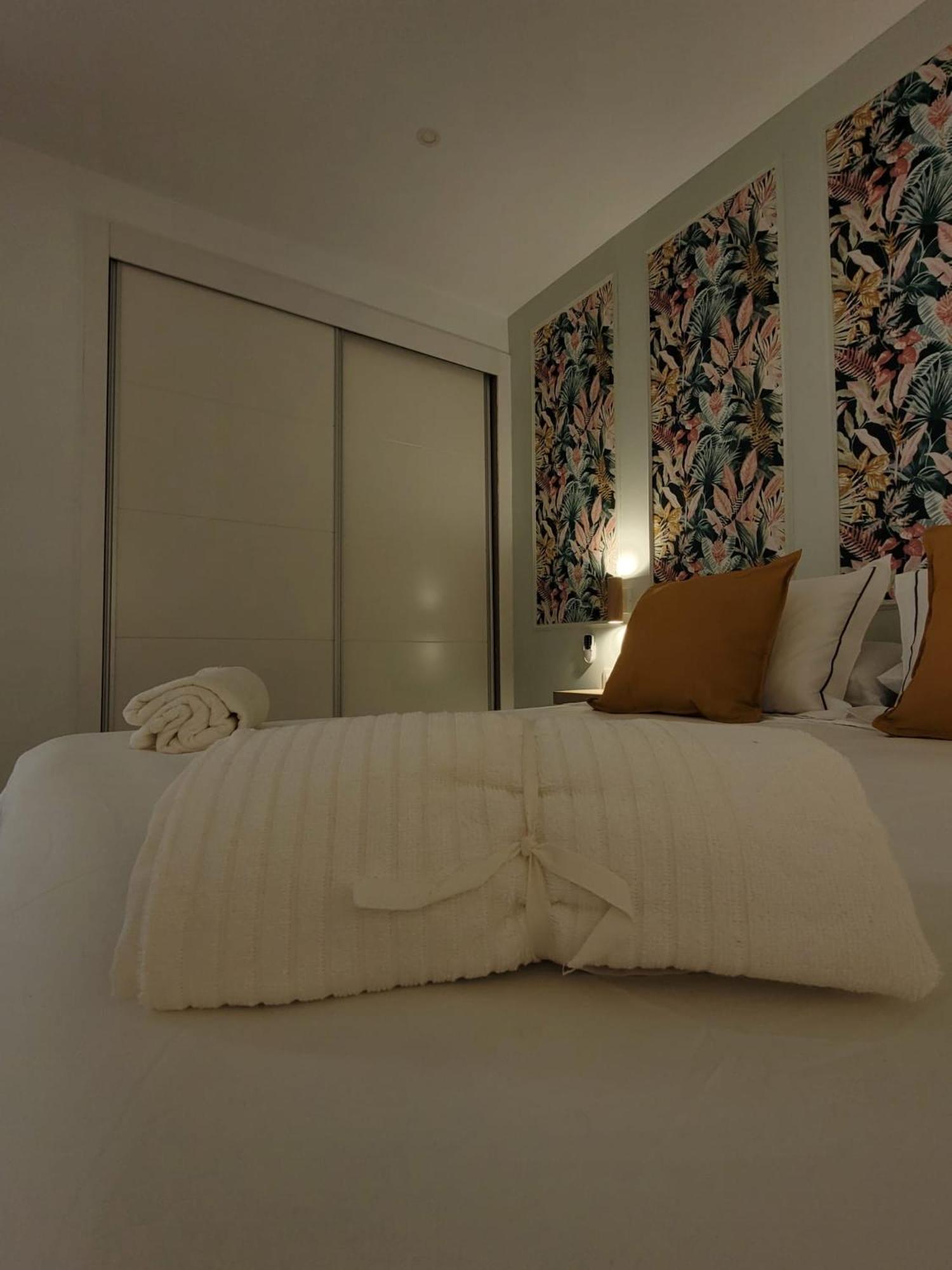 Triana Apartment *