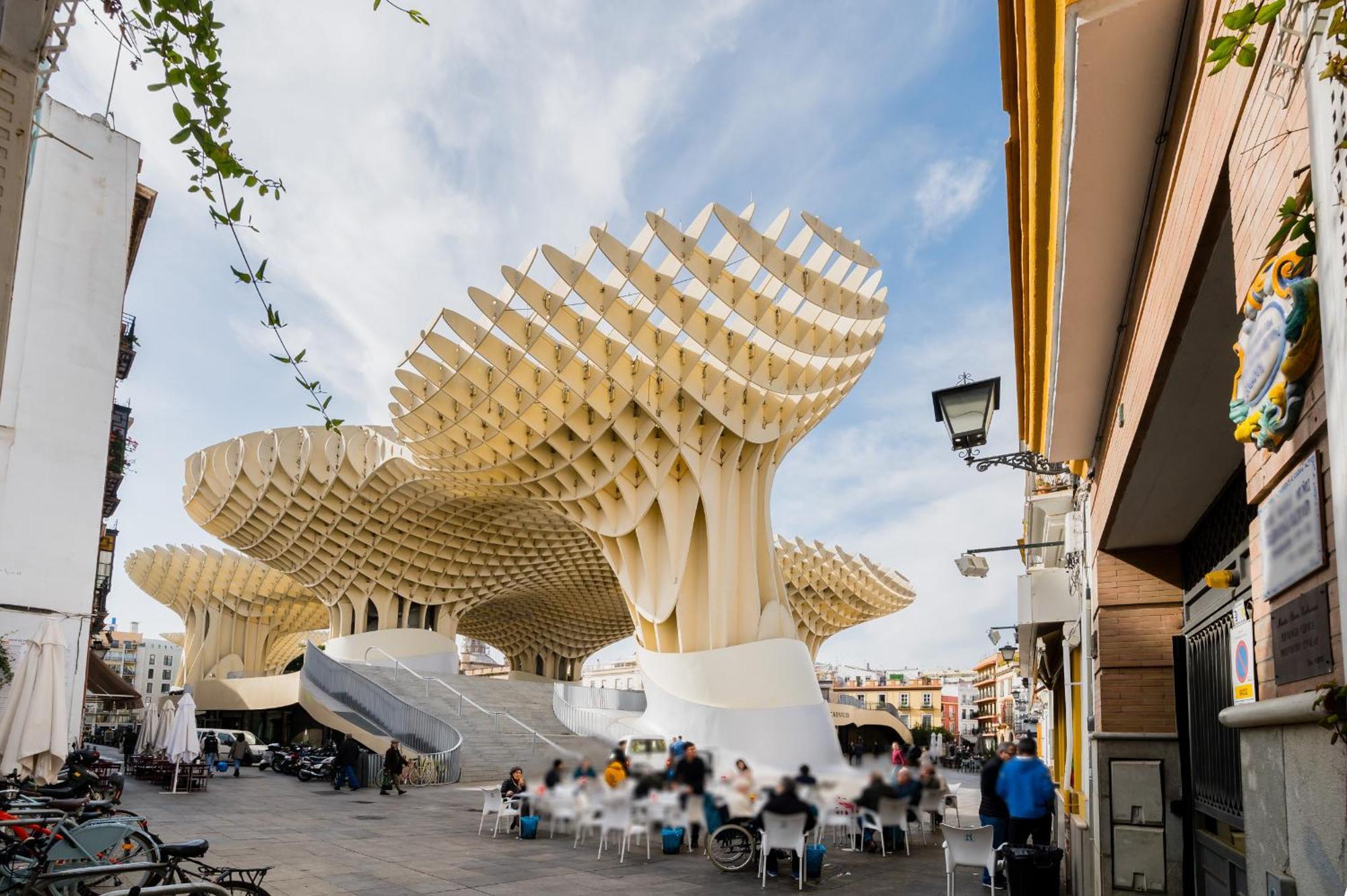 Anfitrion 8 * Seville