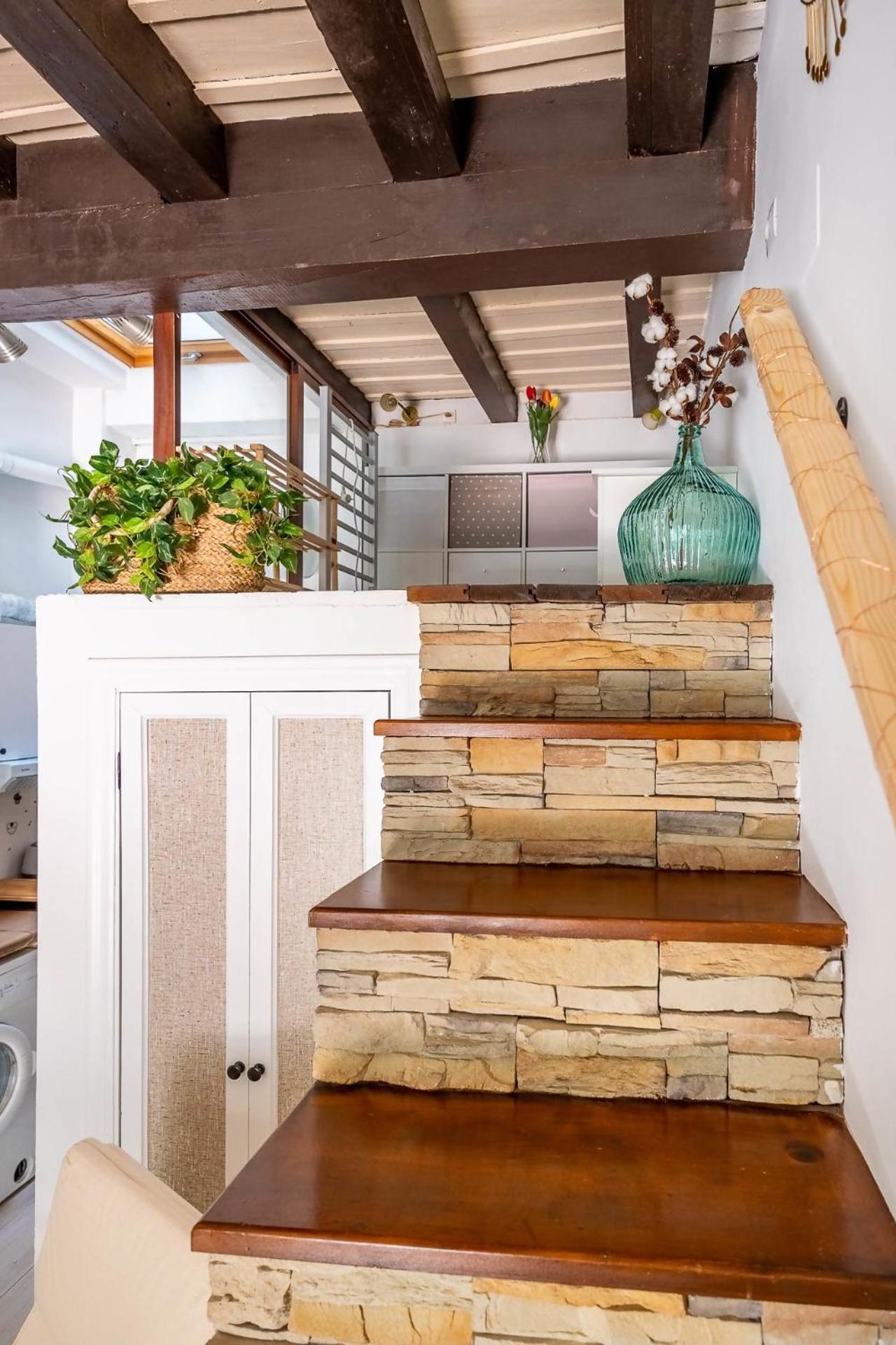 Comfy Away - Estudio En Patio De Vecinos En Setas Apartment