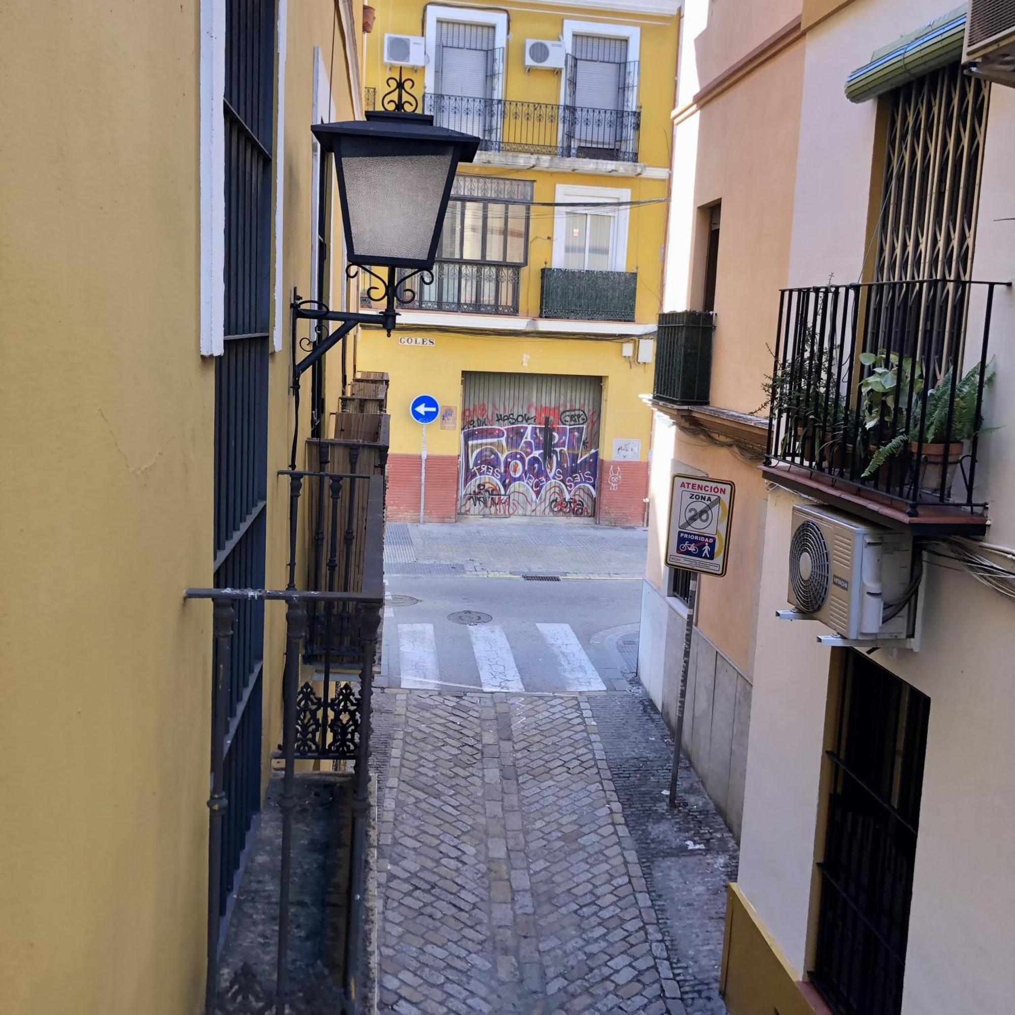 Alfaqueque B * Sevilla