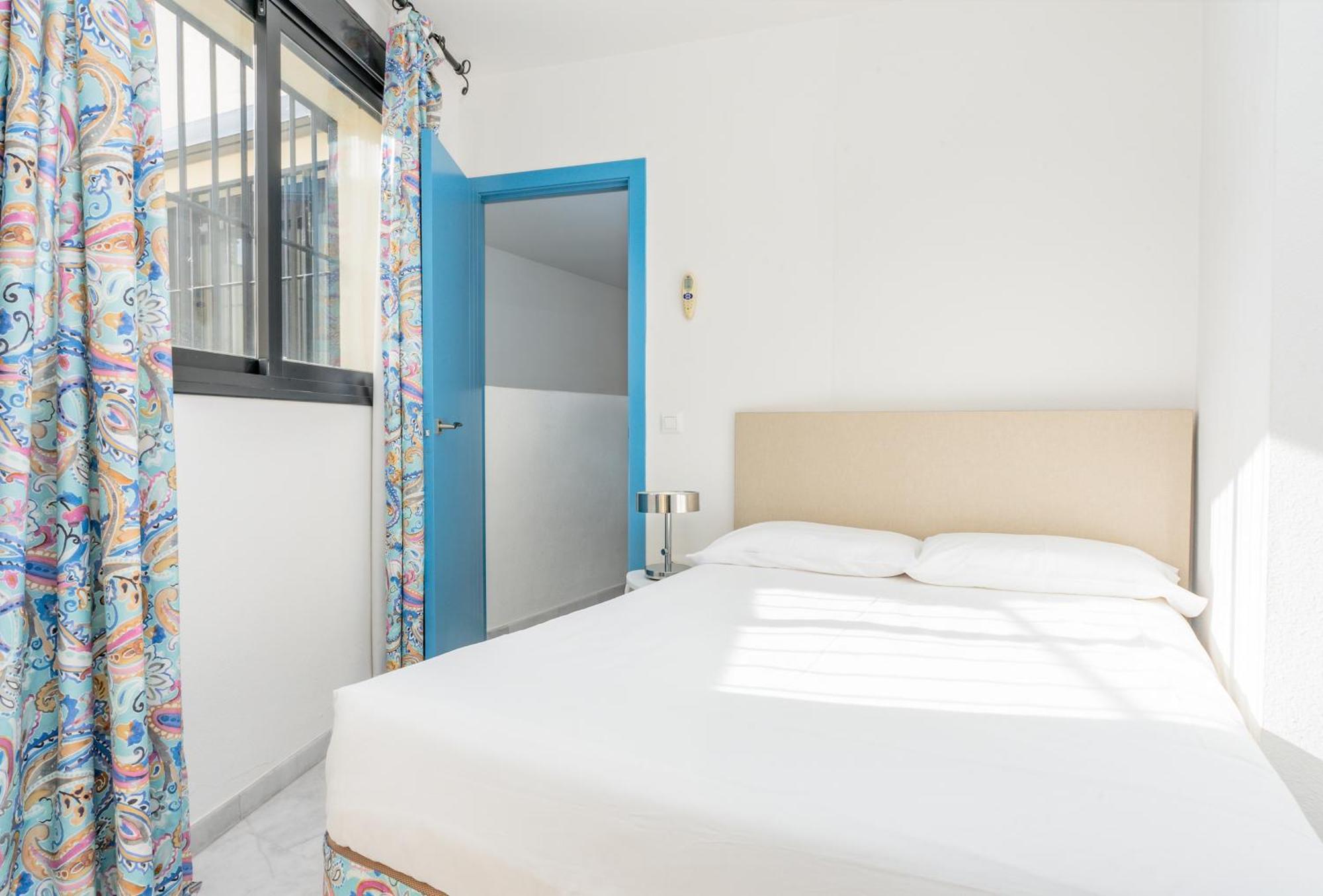 Smartr Duenas Apartment