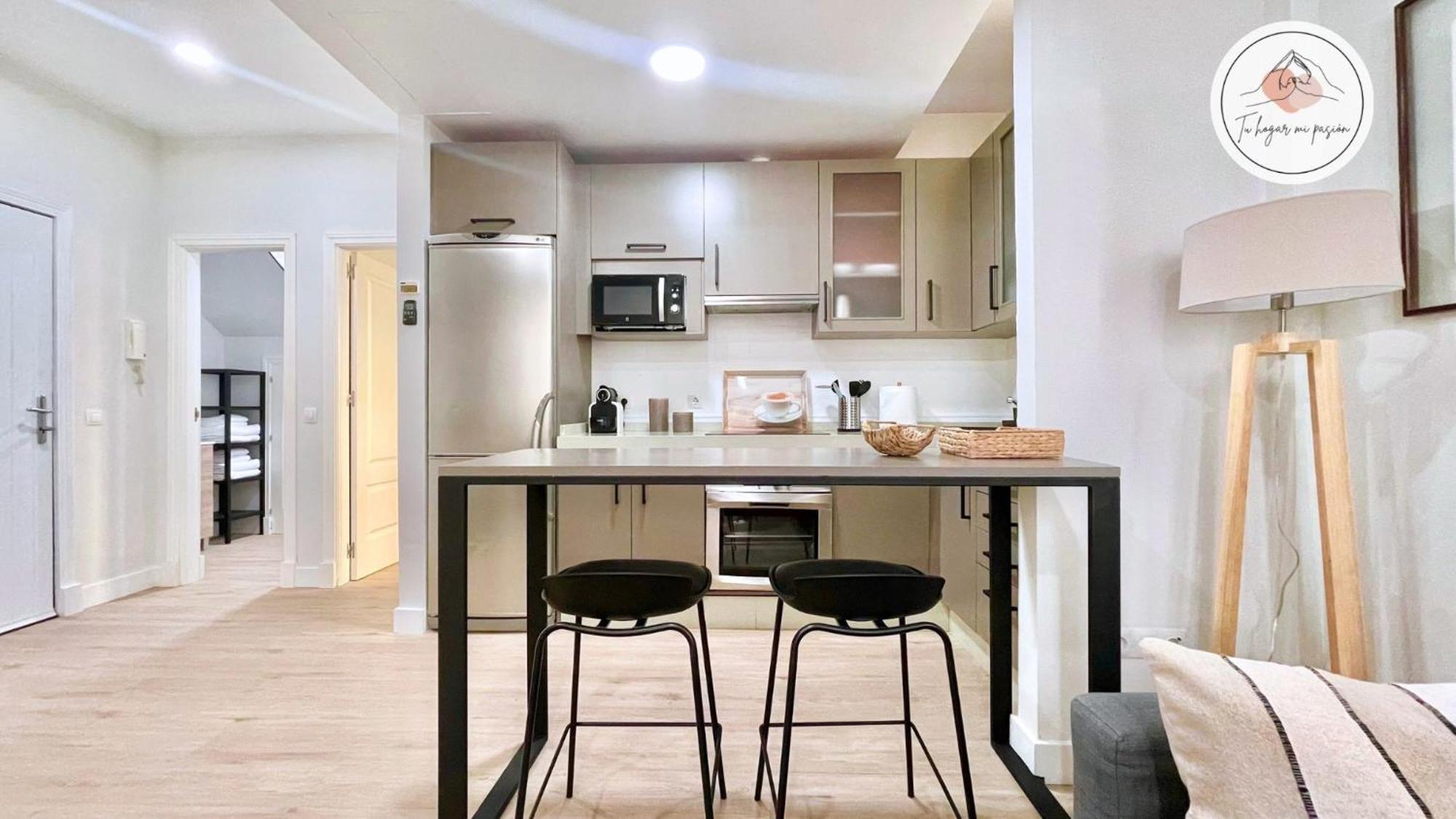 Lira Home, Centro Sevilla