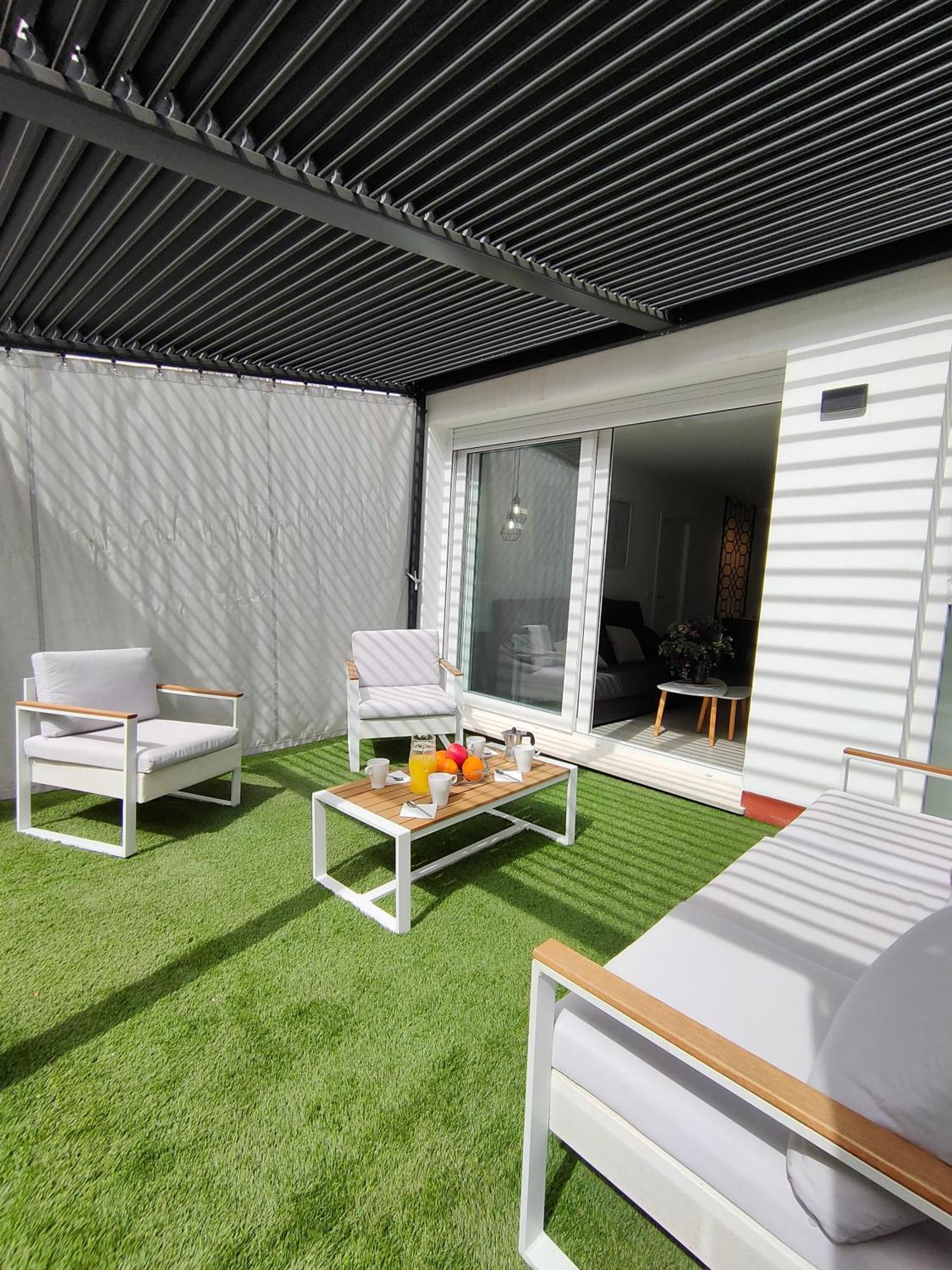 Apartment Casa Mallen, Con Amplia Terraza, En El Barrio De Nervion Seville