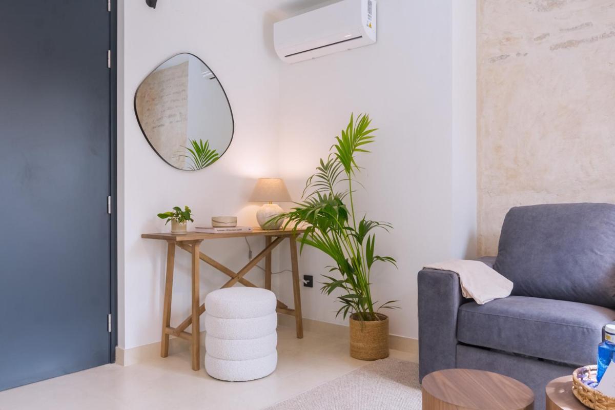 Luxury Overlooking Casa Pilatos Seville
