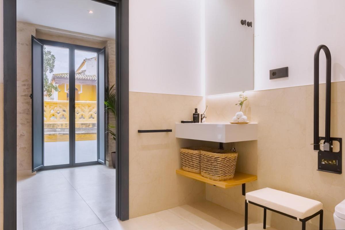 Apartment Luxury Overlooking Casa Pilatos *